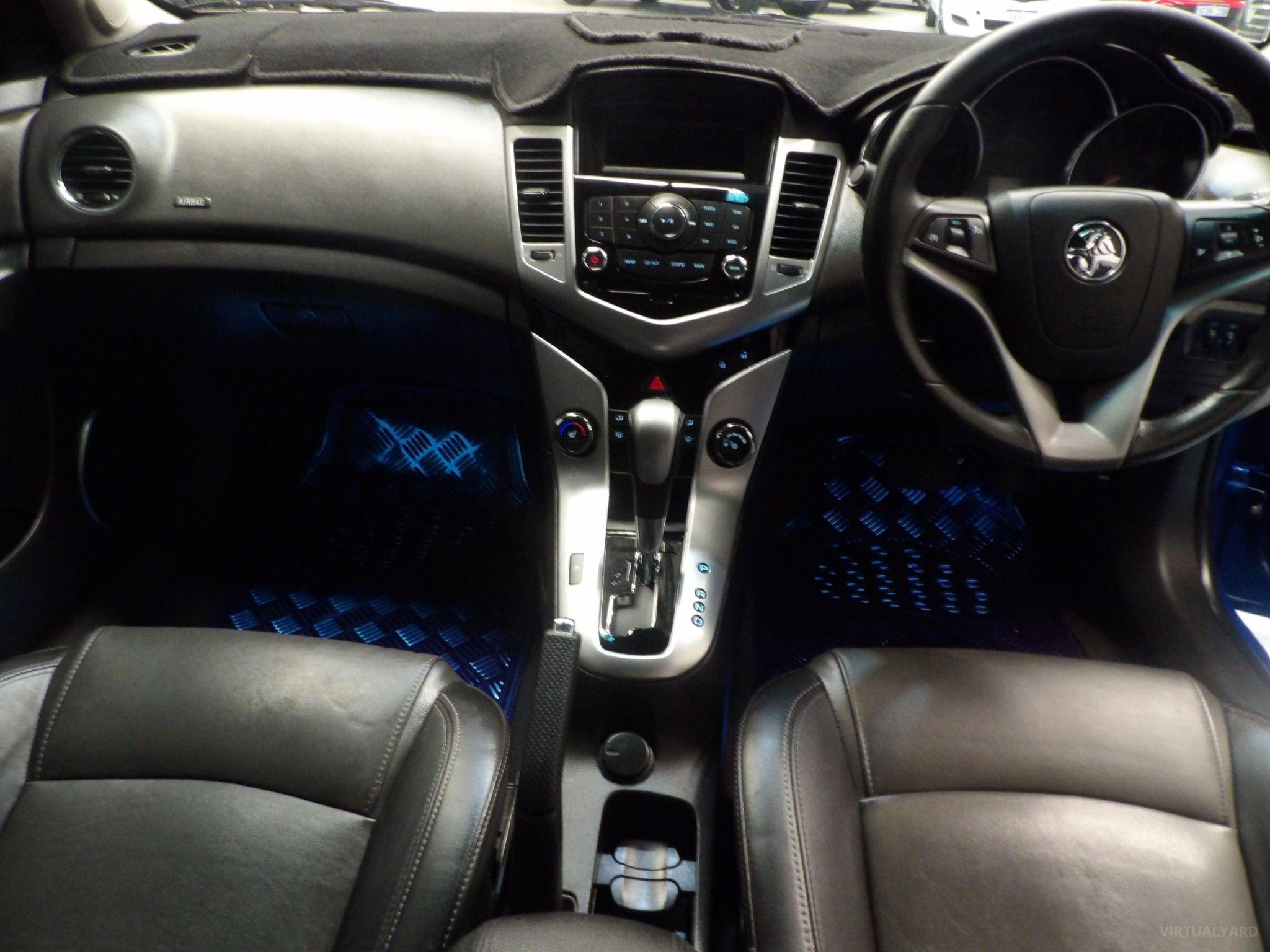 HOLDEN CRUZE