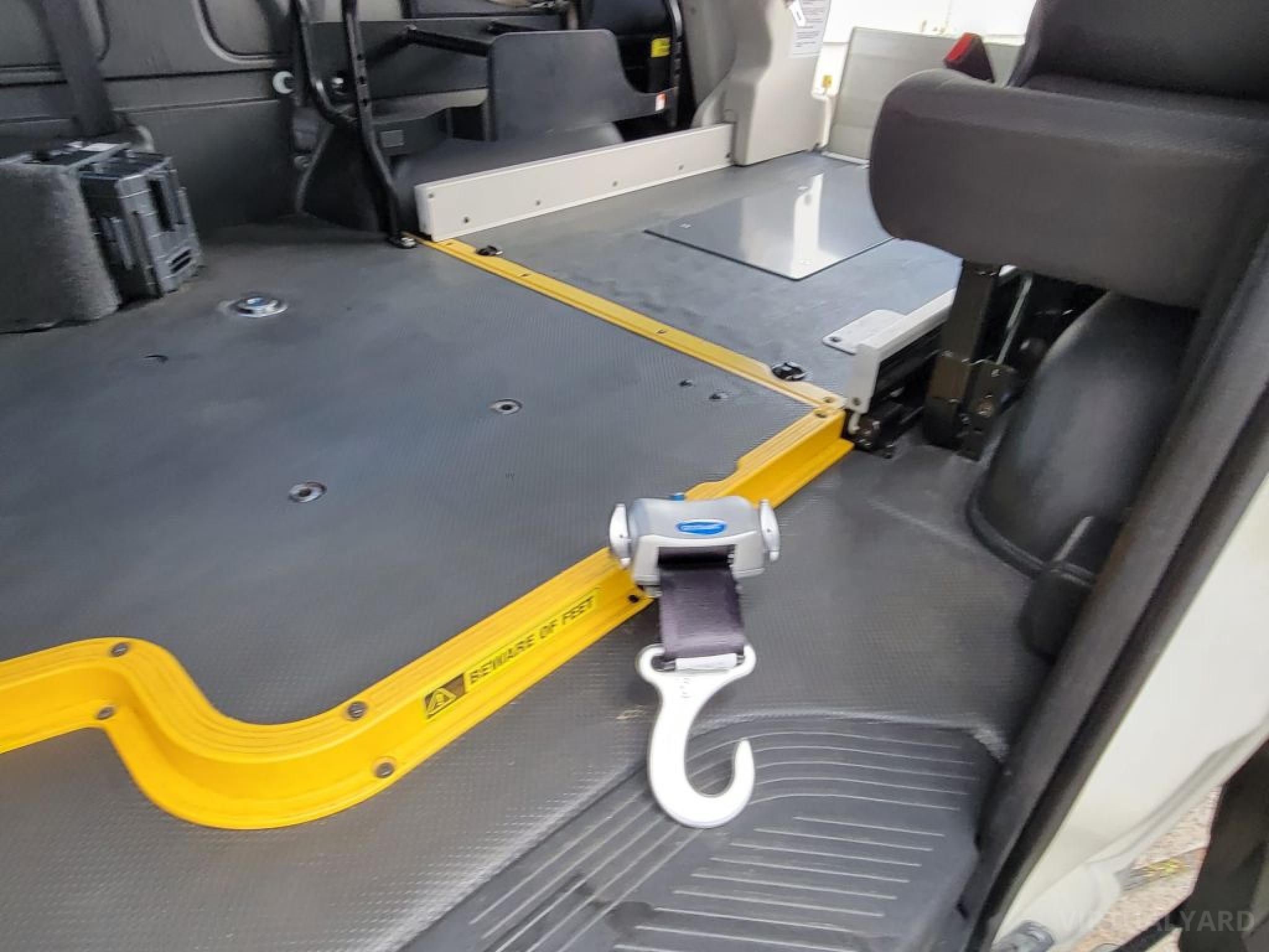 TOYOTA HIACE WELCAB WINDOW TOP