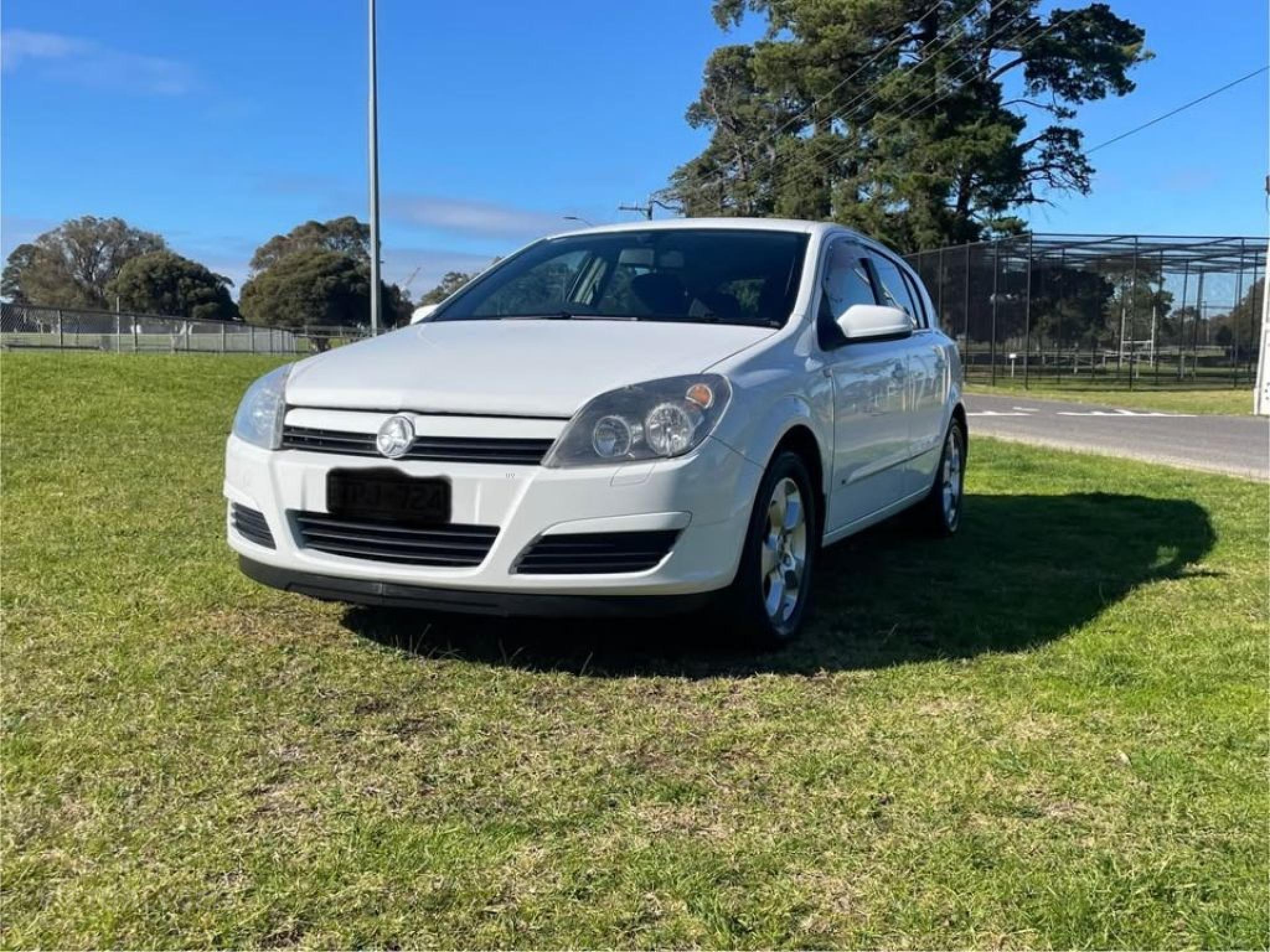 HOLDEN ASTRA