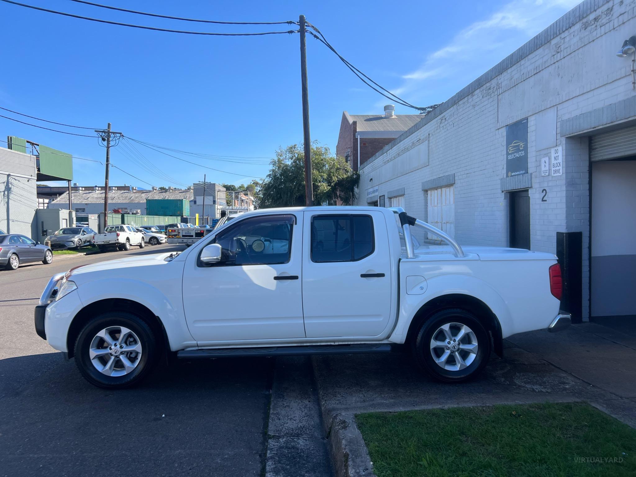 NISSAN NAVARA