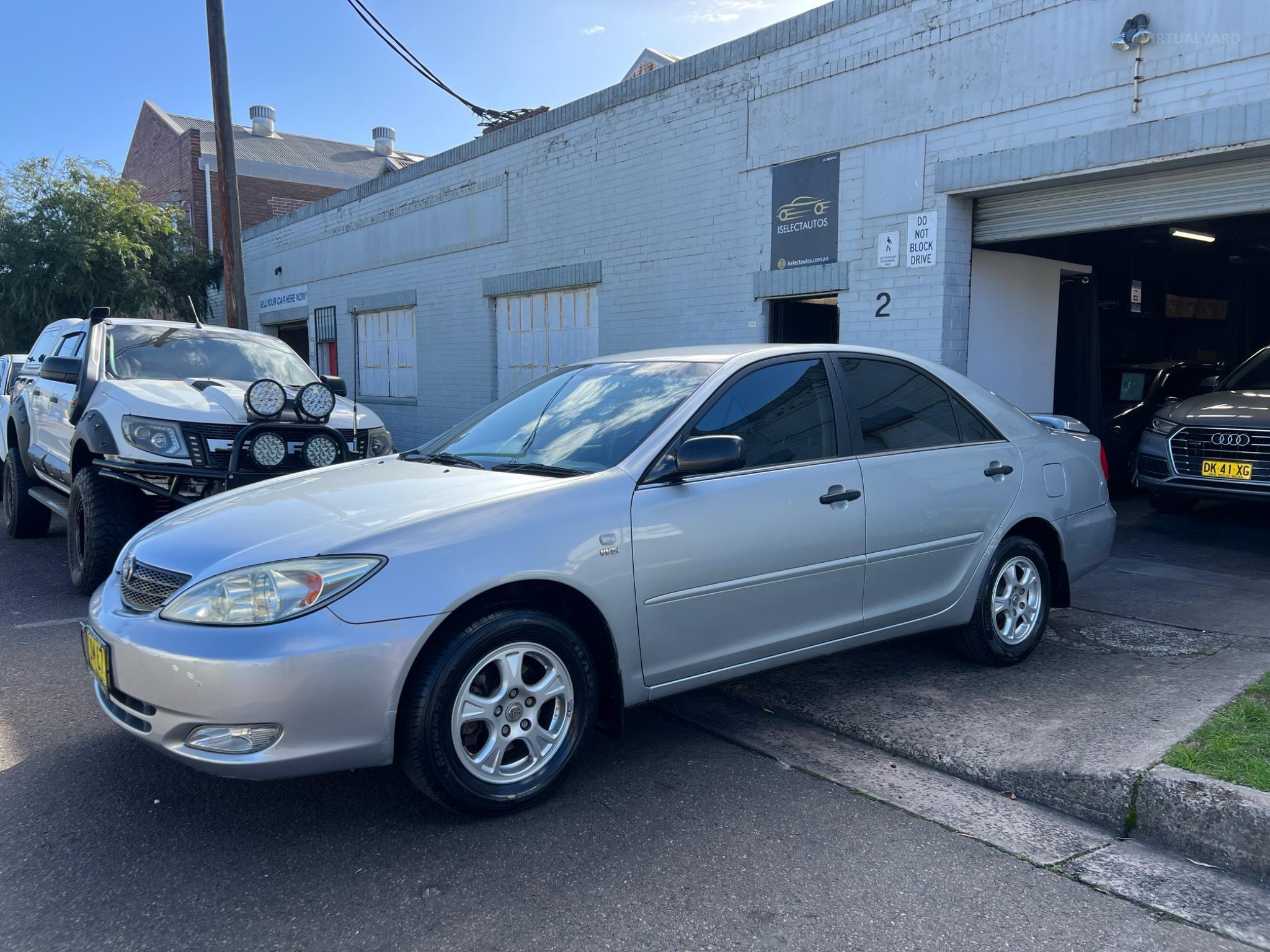 TOYOTA CAMRY