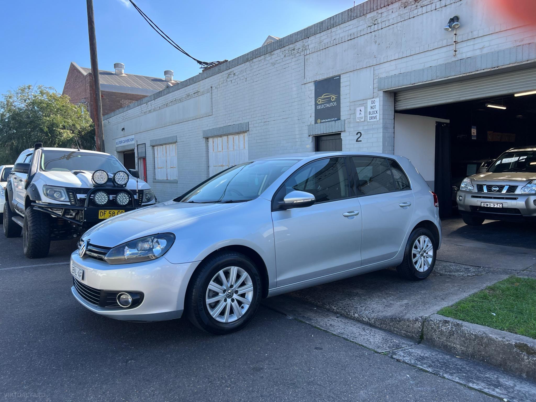 VOLKSWAGEN GOLF