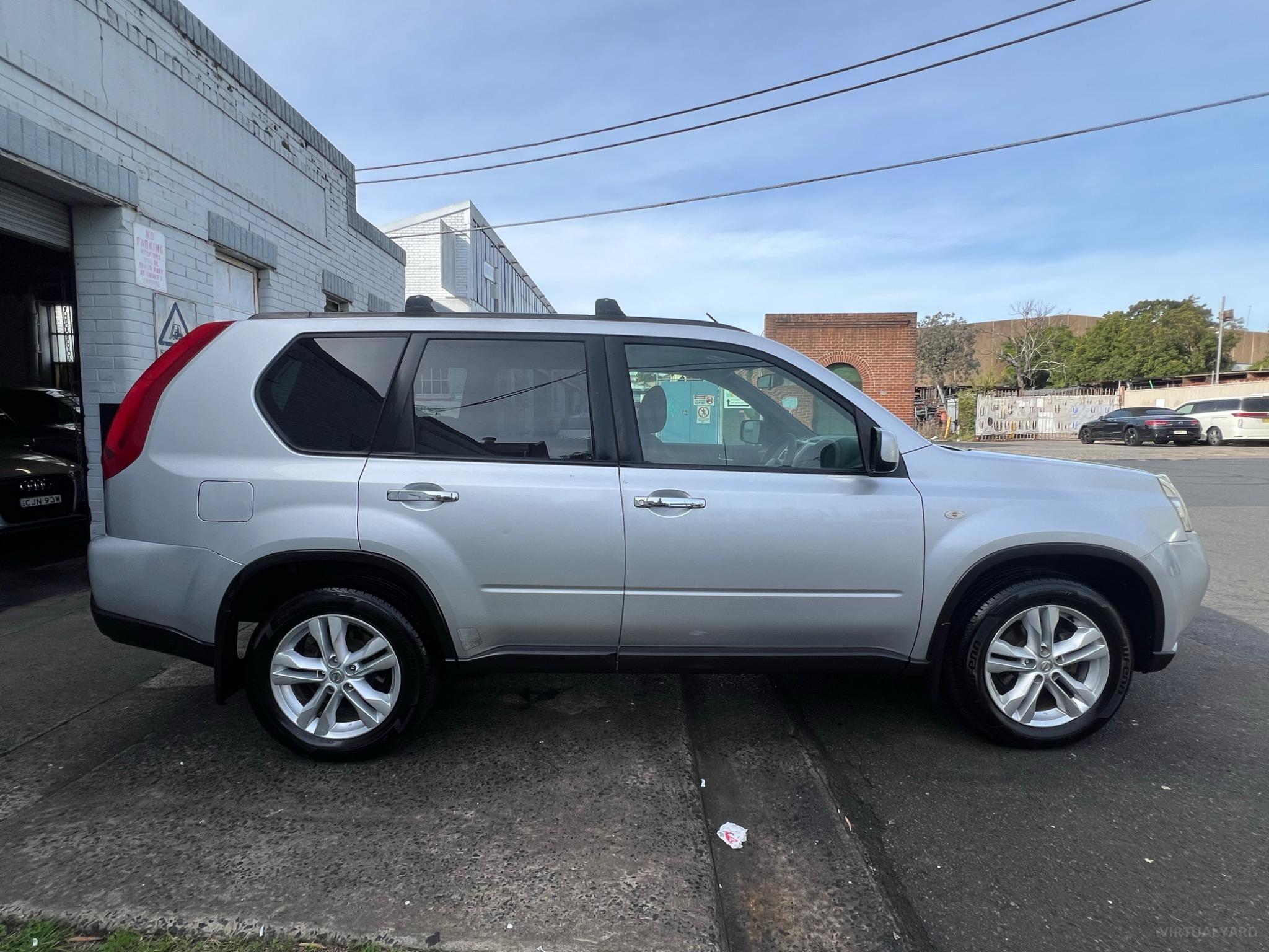NISSAN X-TRAIL