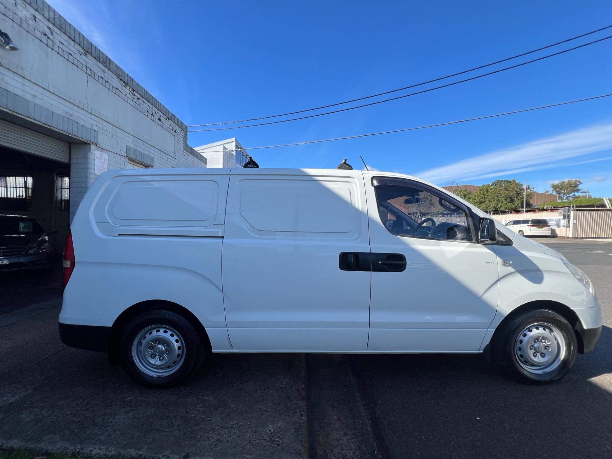 HYUNDAI iLOAD