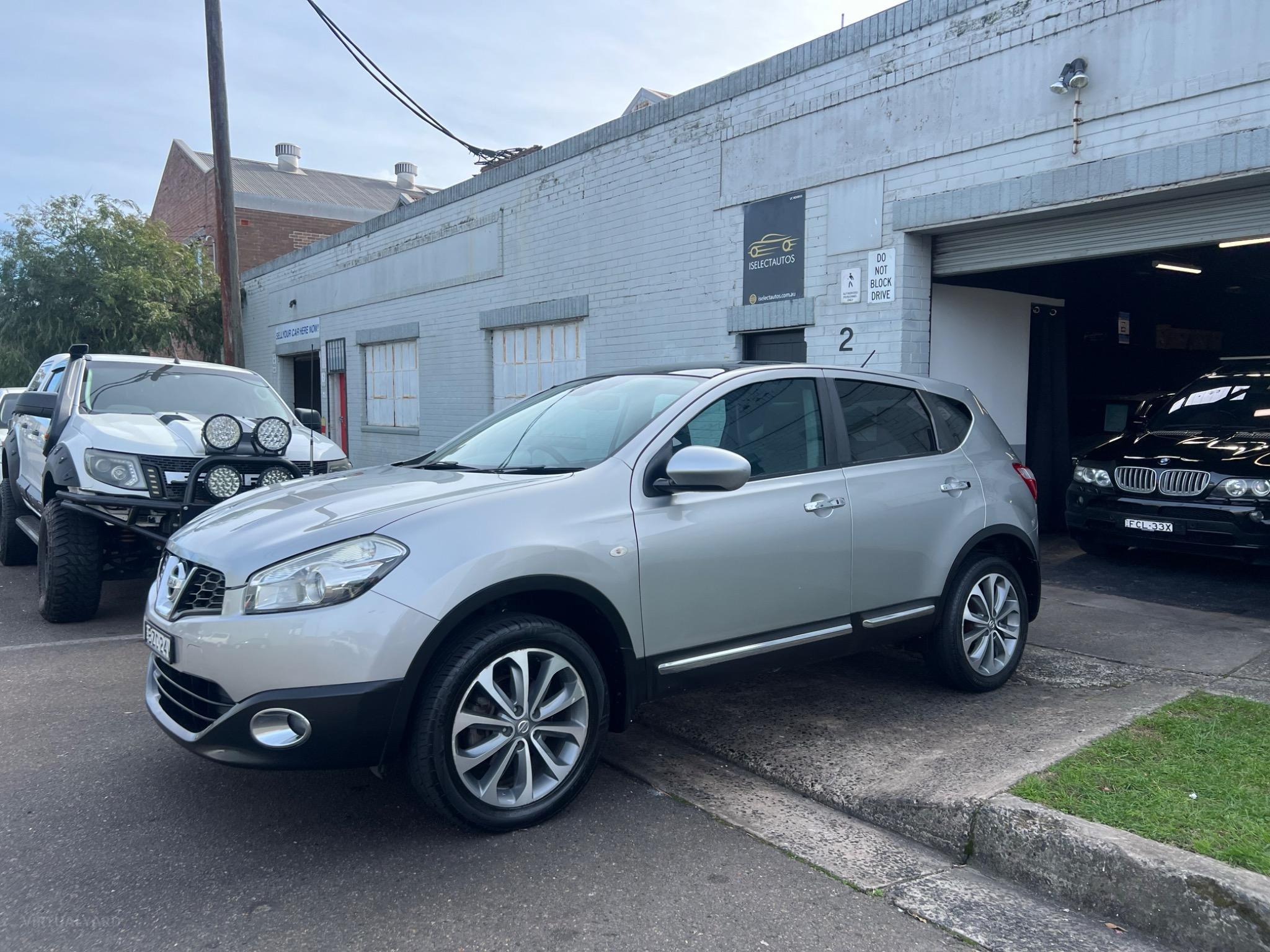 NISSAN DUALIS