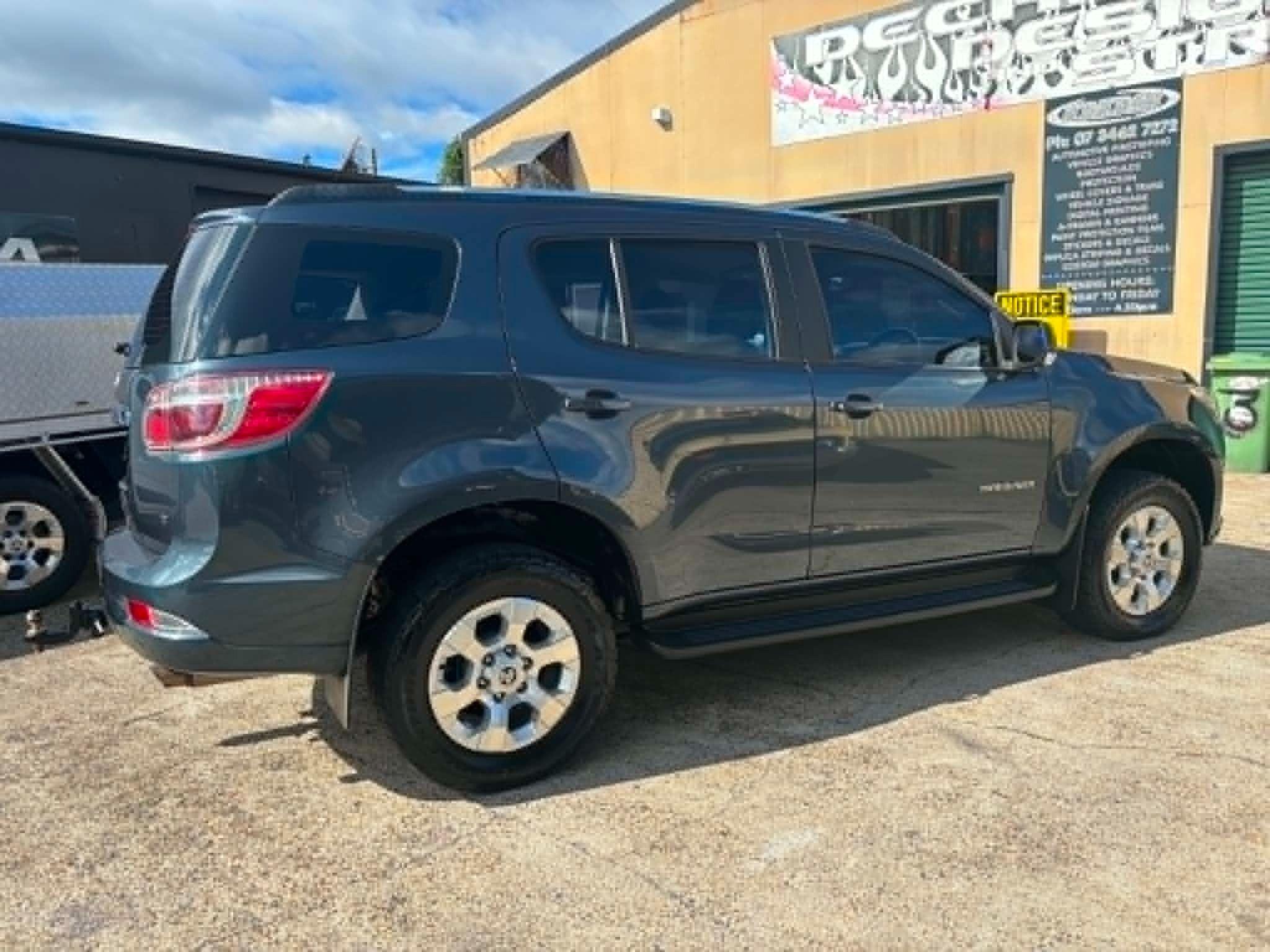 HOLDEN TRAILBLAZER