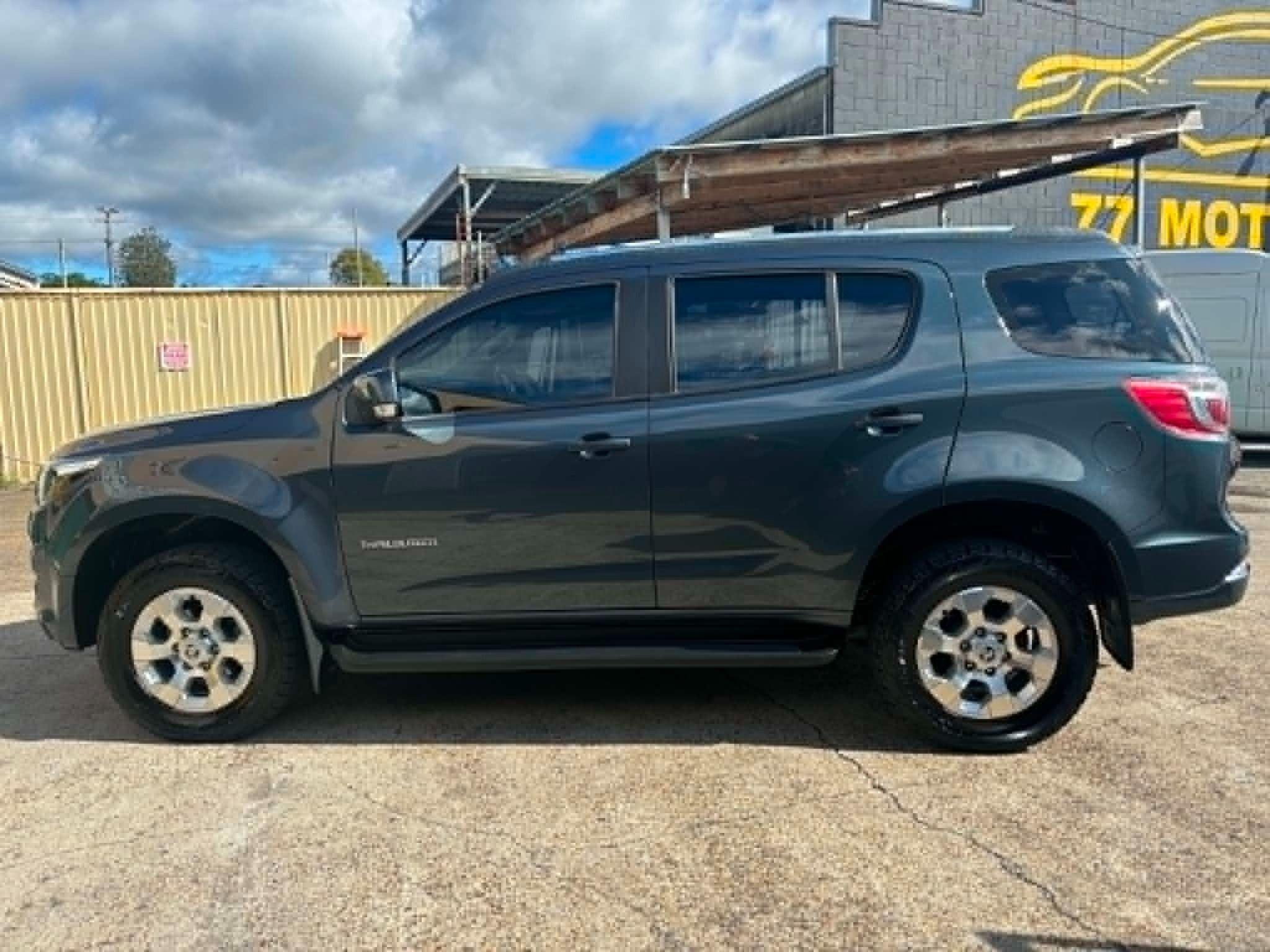 HOLDEN TRAILBLAZER