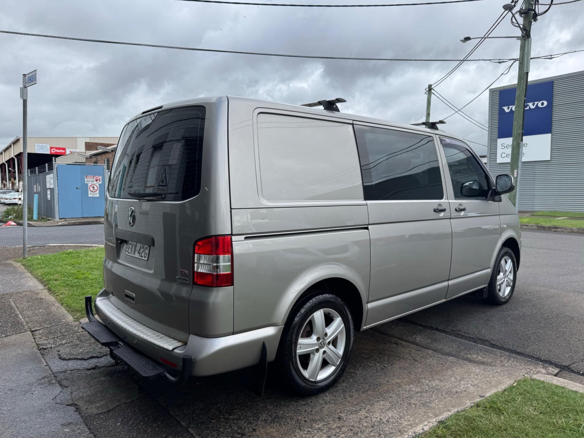 VOLKSWAGEN TRANSPORTER