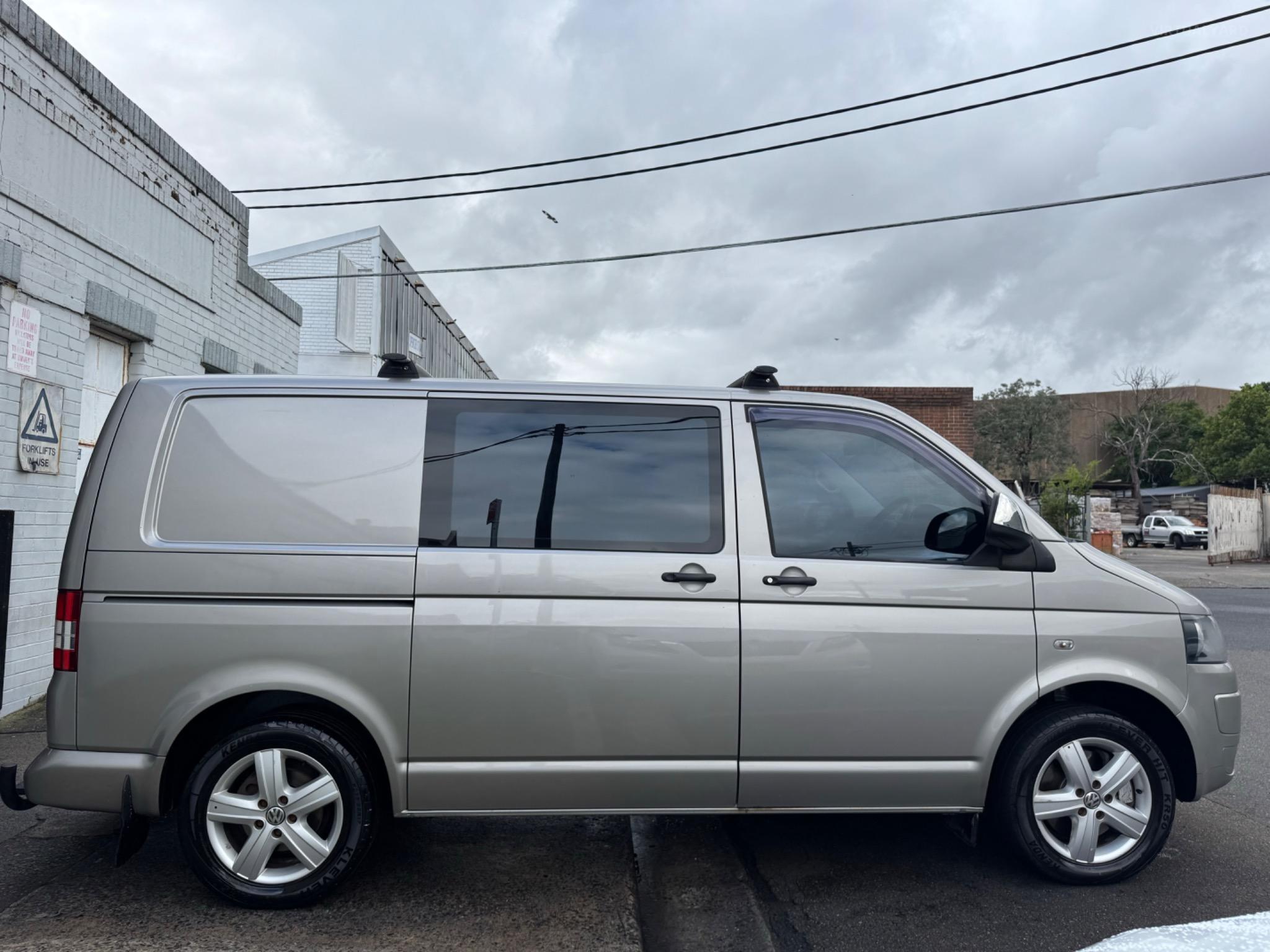 VOLKSWAGEN TRANSPORTER