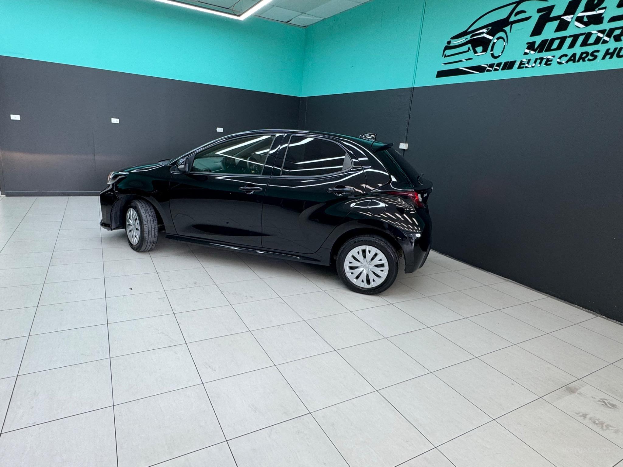 TOYOTA YARIS