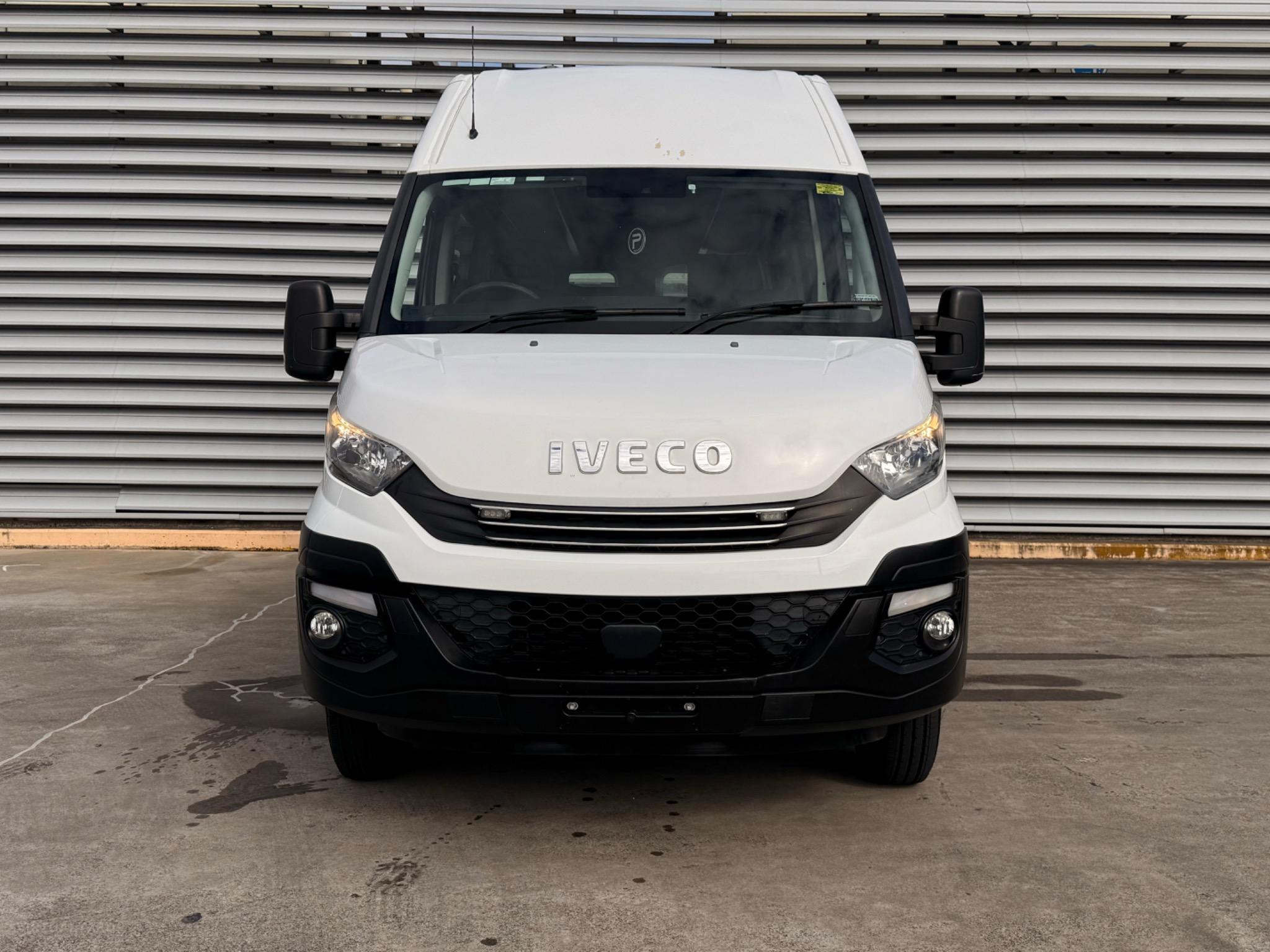 Iveco Daily Minibus