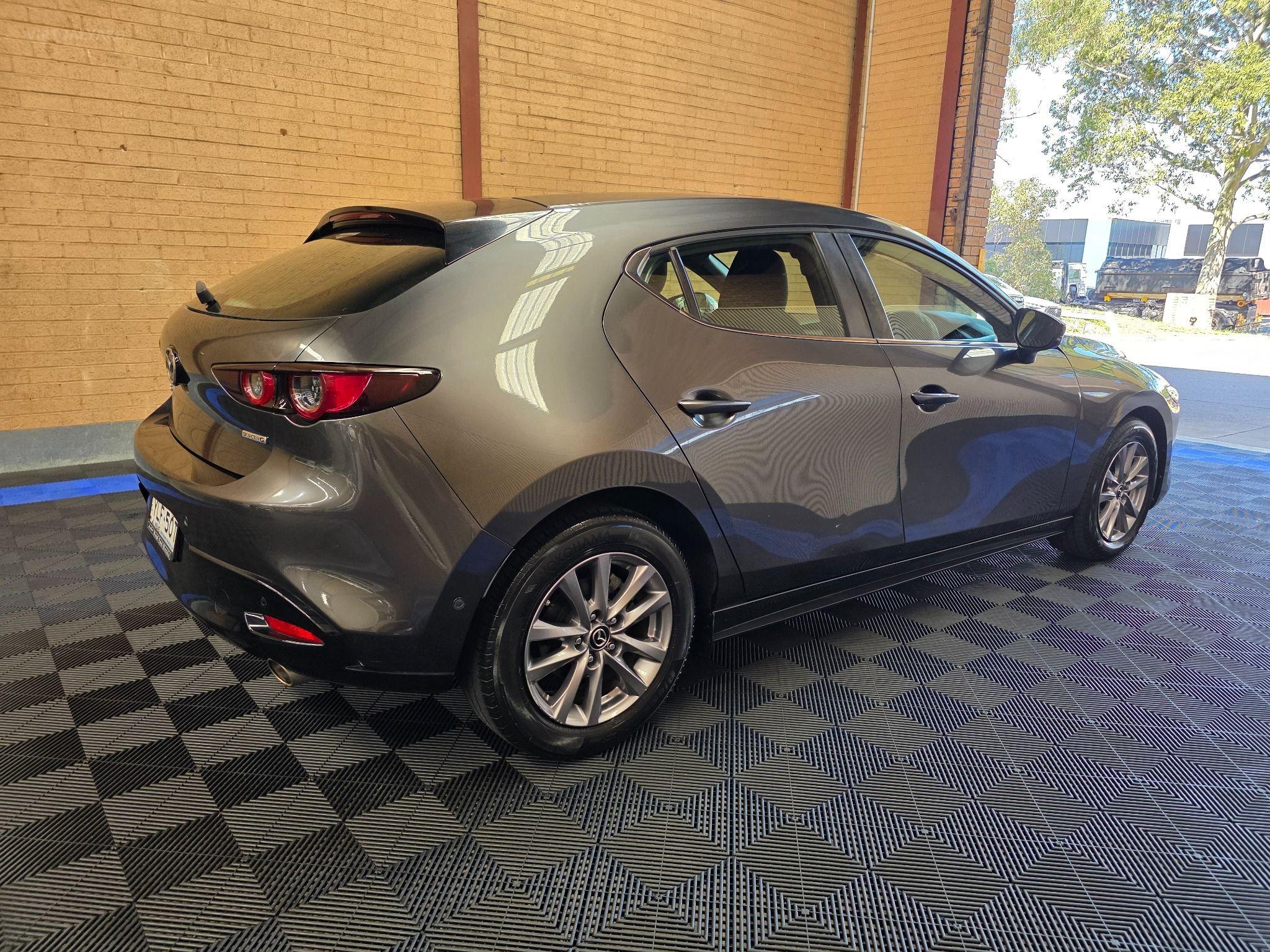 MAZDA MAZDA3