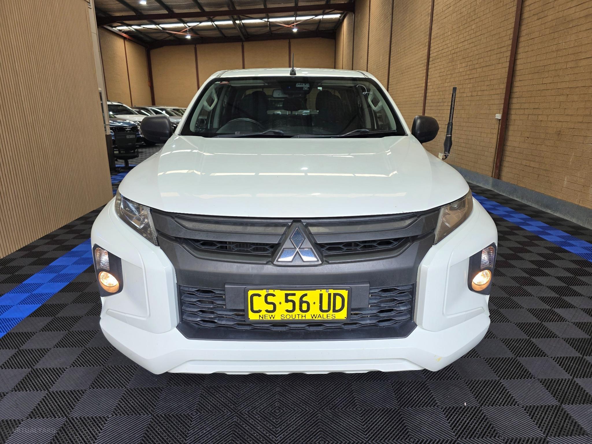 MITSUBISHI TRITON