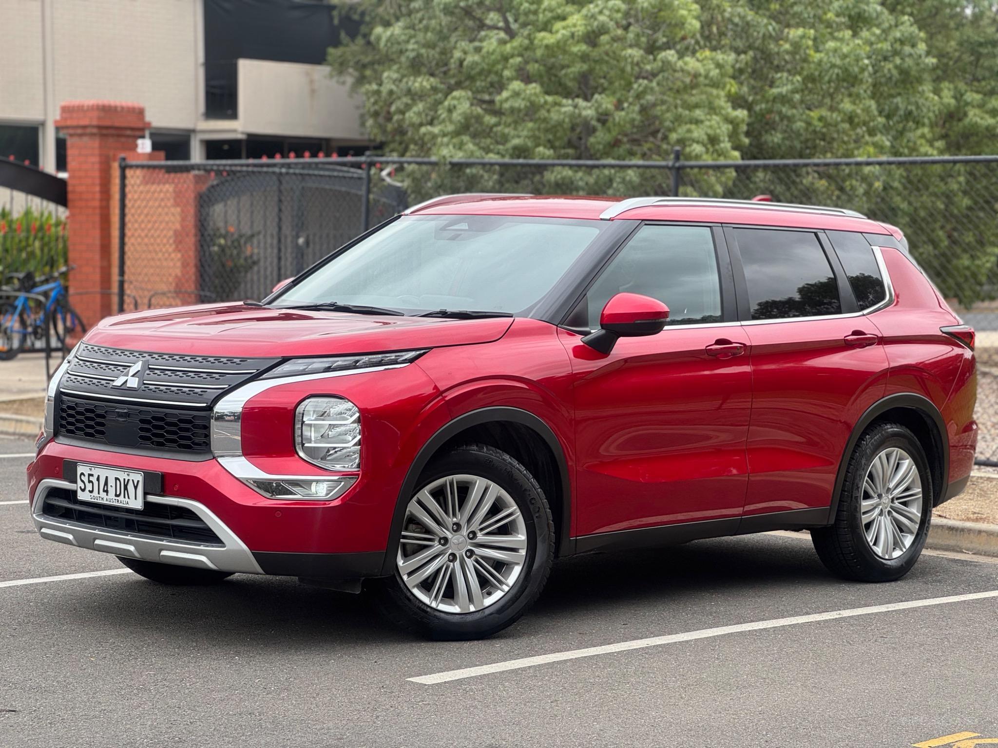 MITSUBISHI OUTLANDER