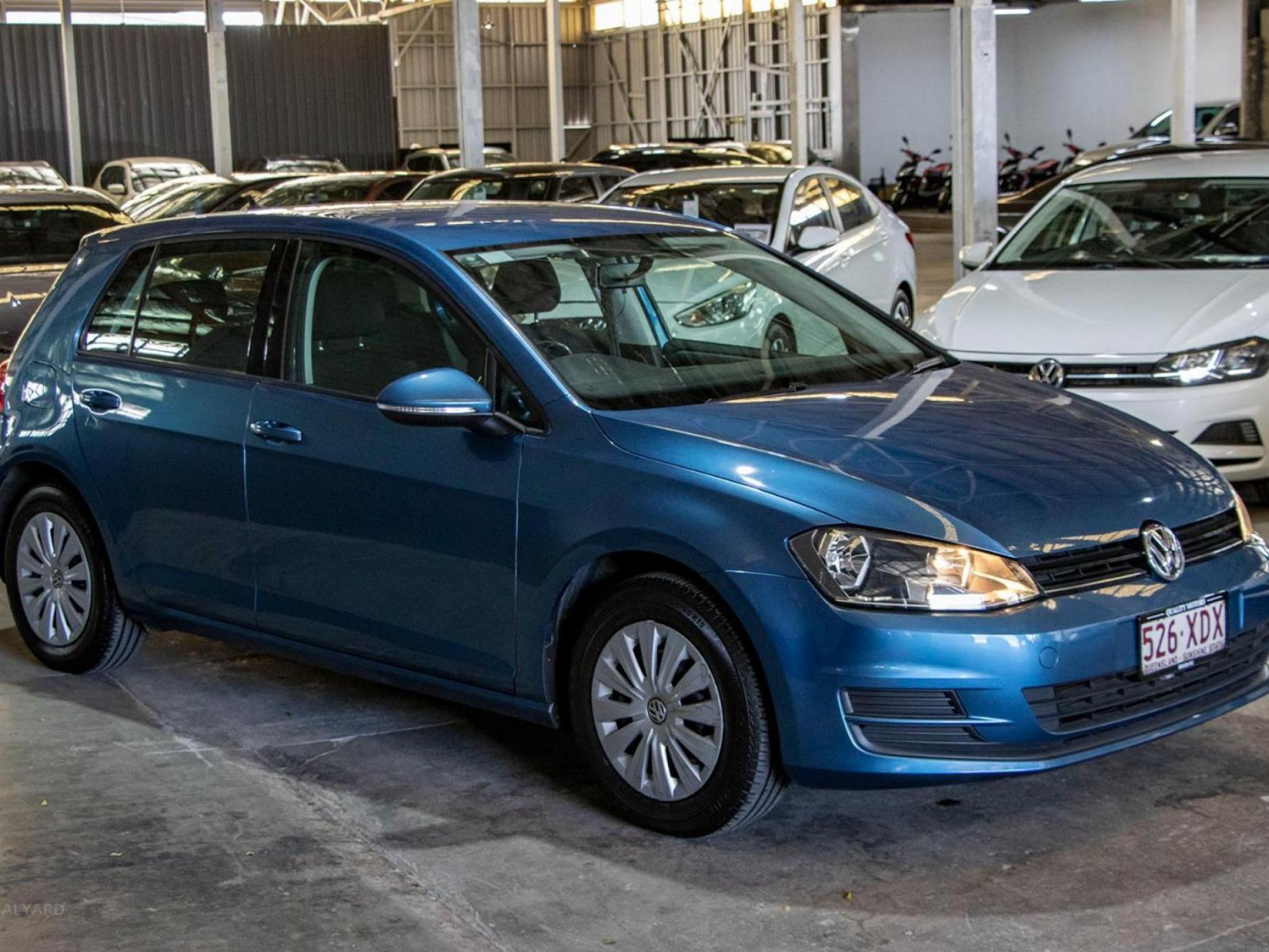 VOLKSWAGEN GOLF