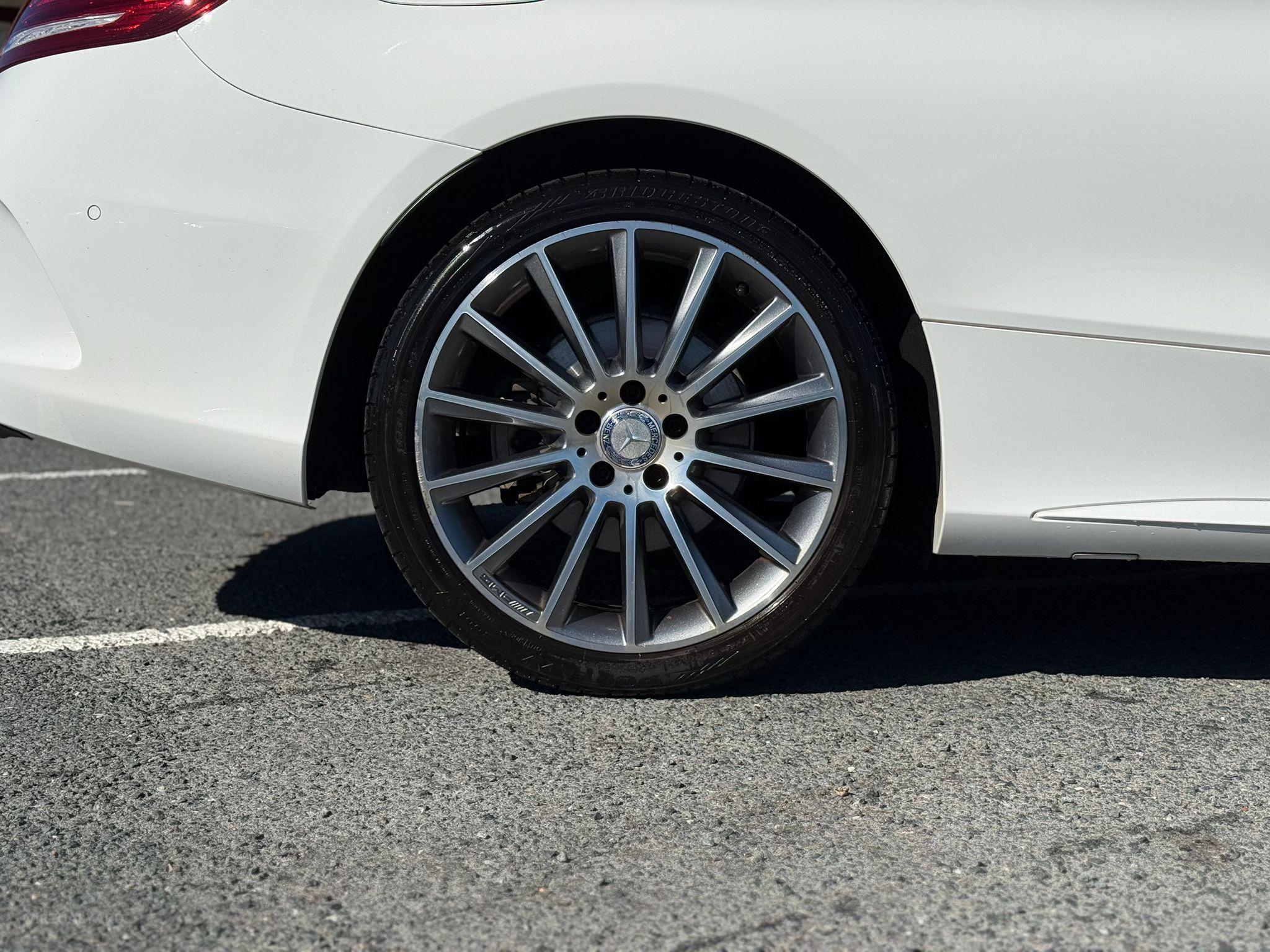 MERCEDES-BENZ C300