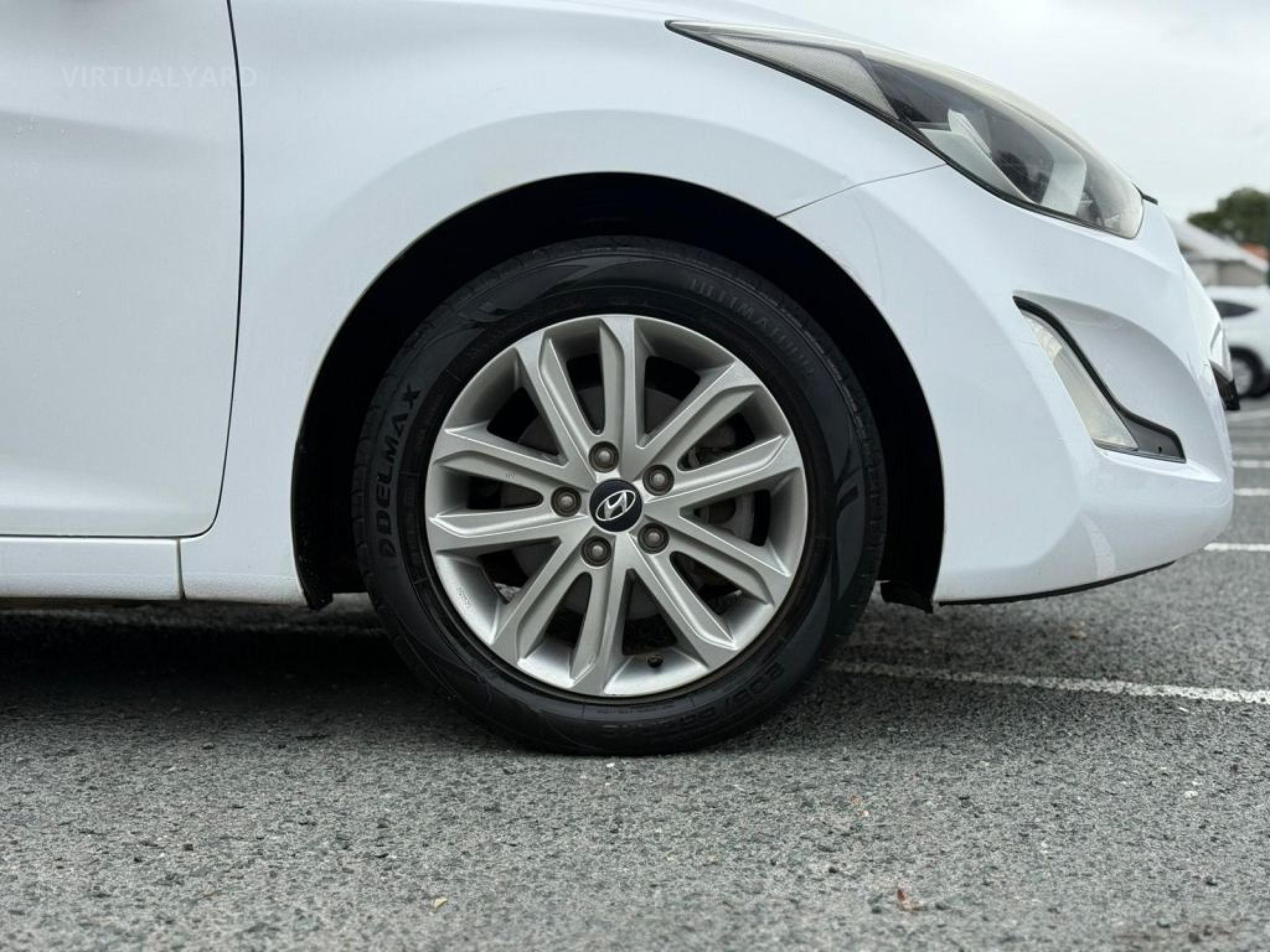 HYUNDAI ELANTRA