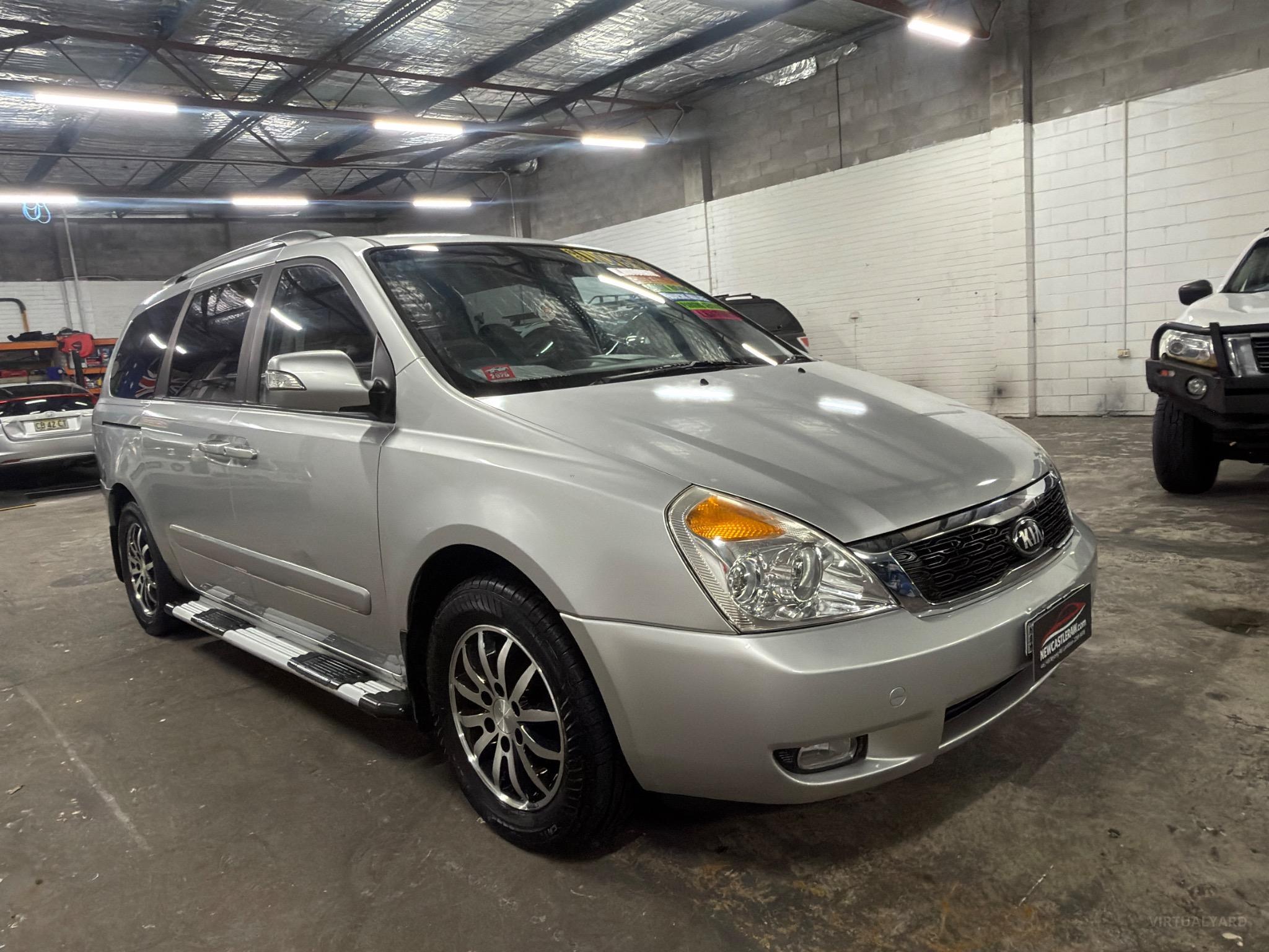 KIA GRAND CARNIVAL