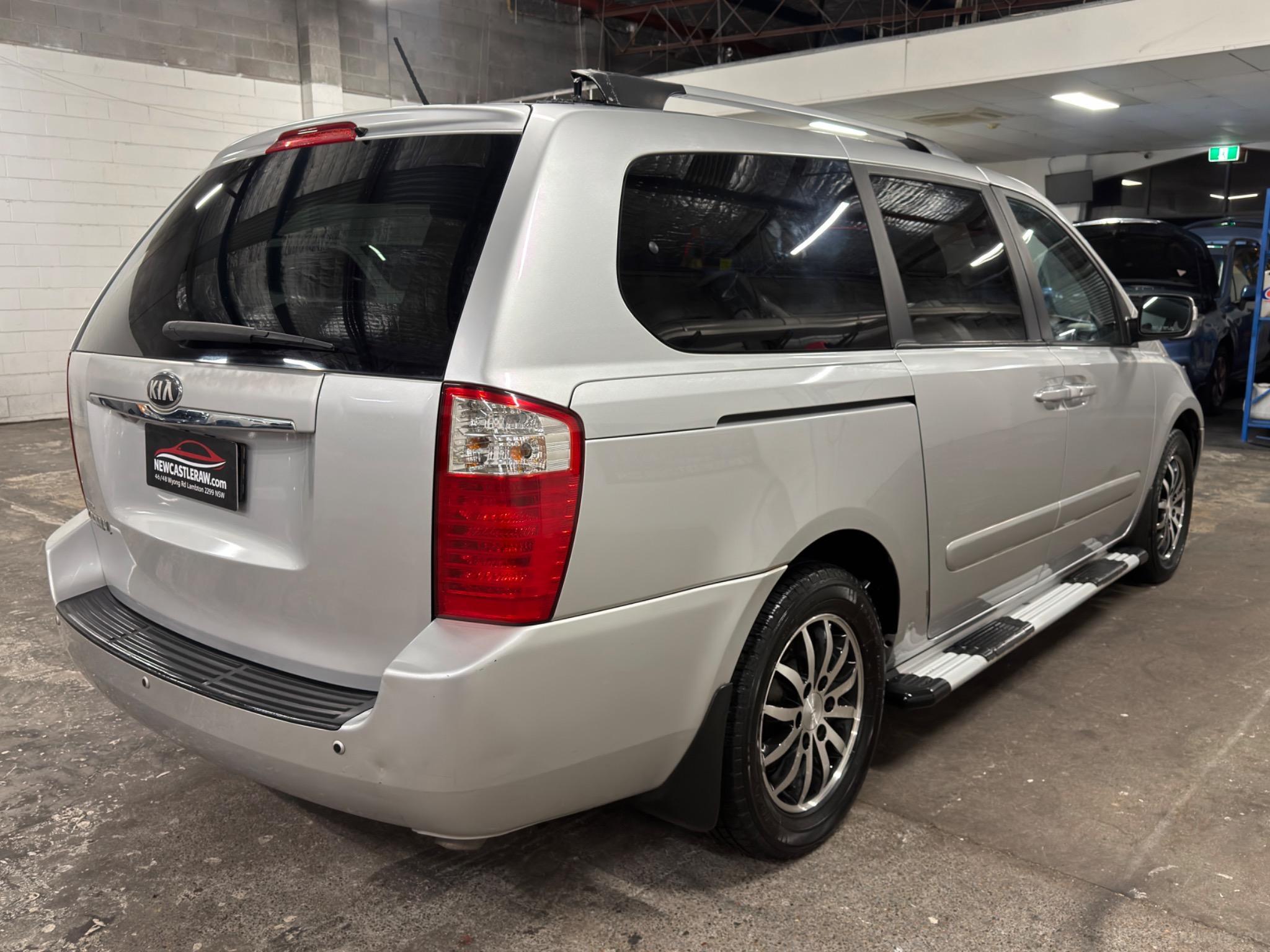 KIA GRAND CARNIVAL
