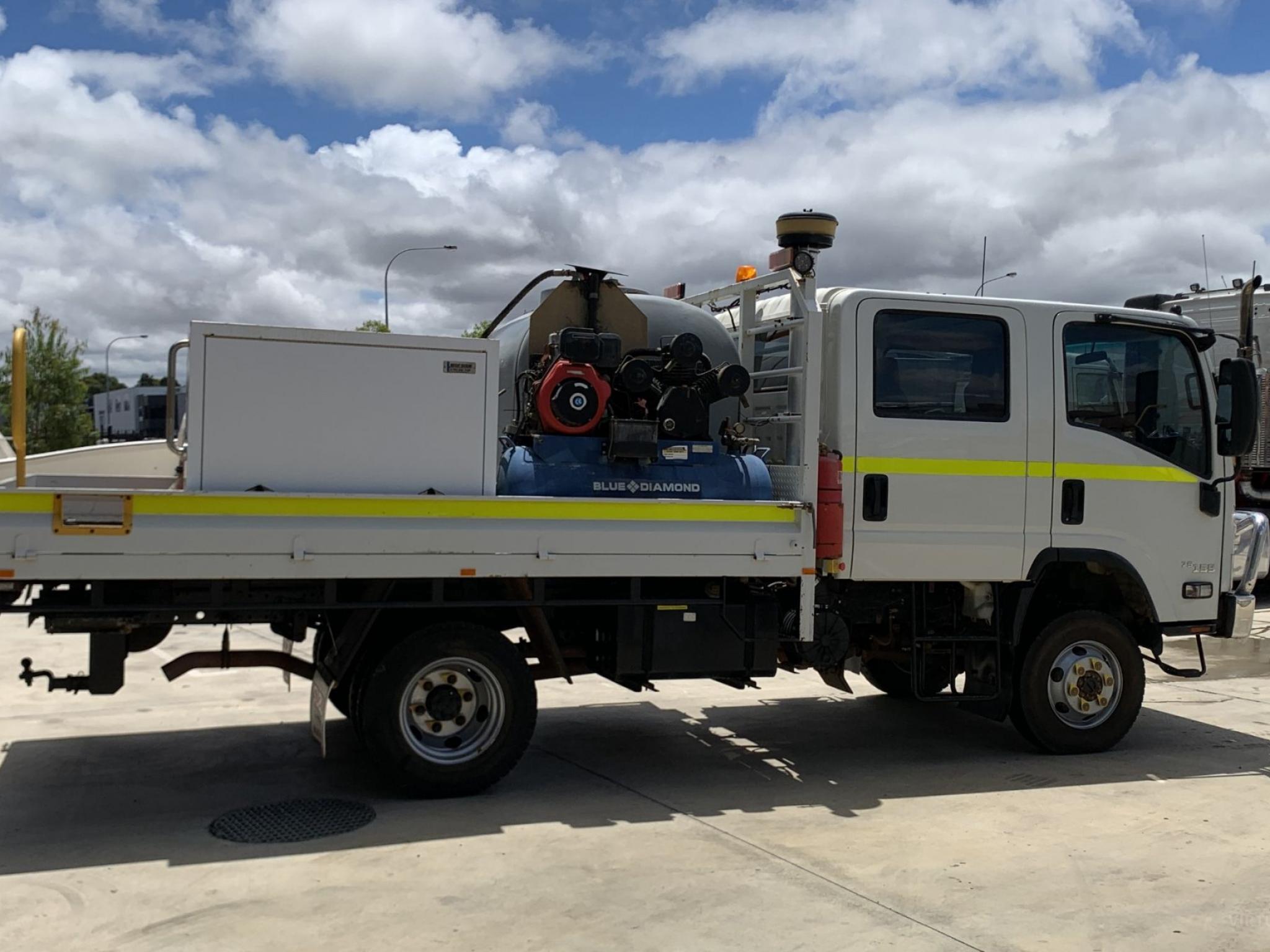 ISUZU NPS 75/155