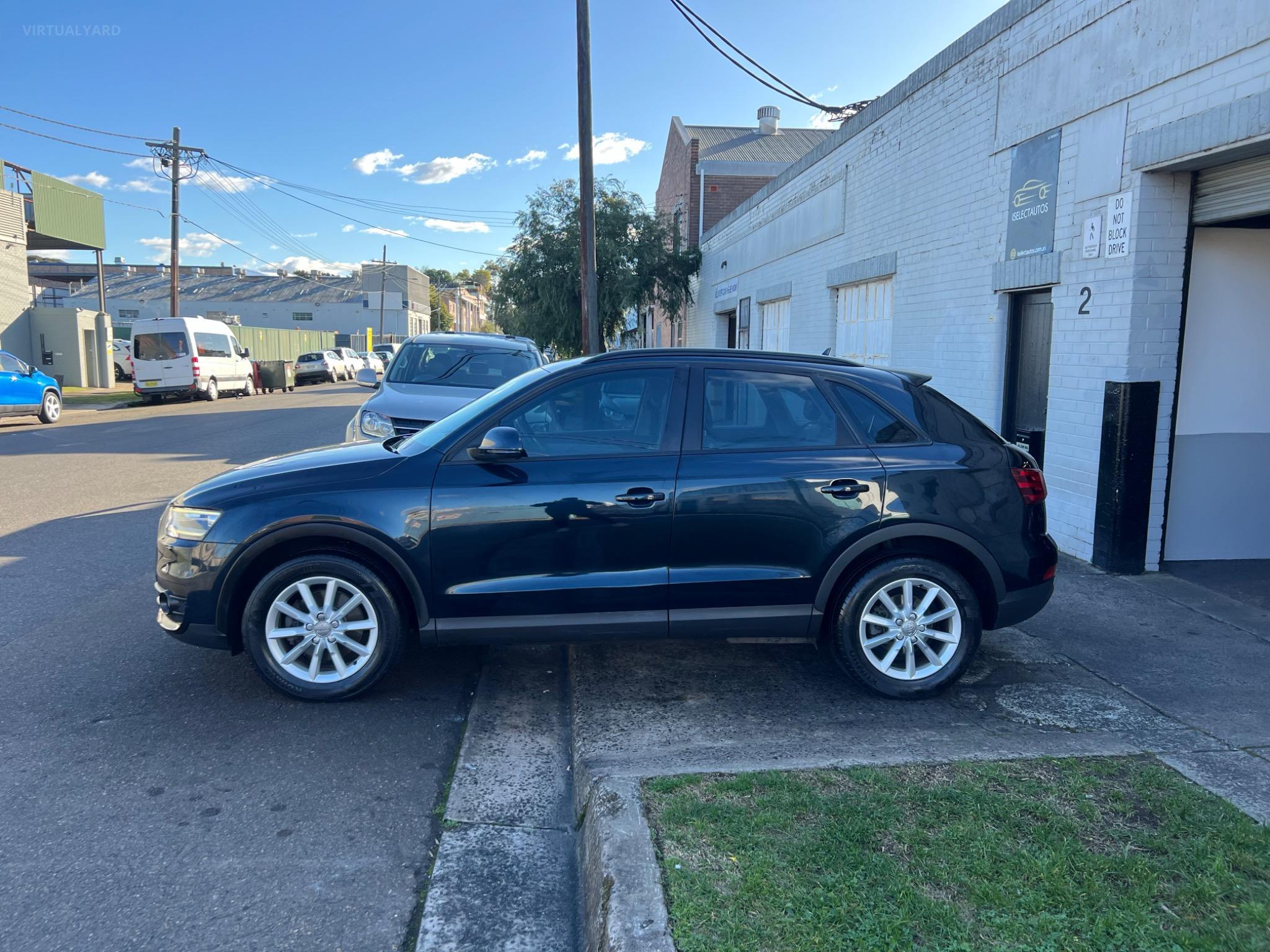AUDI Q3