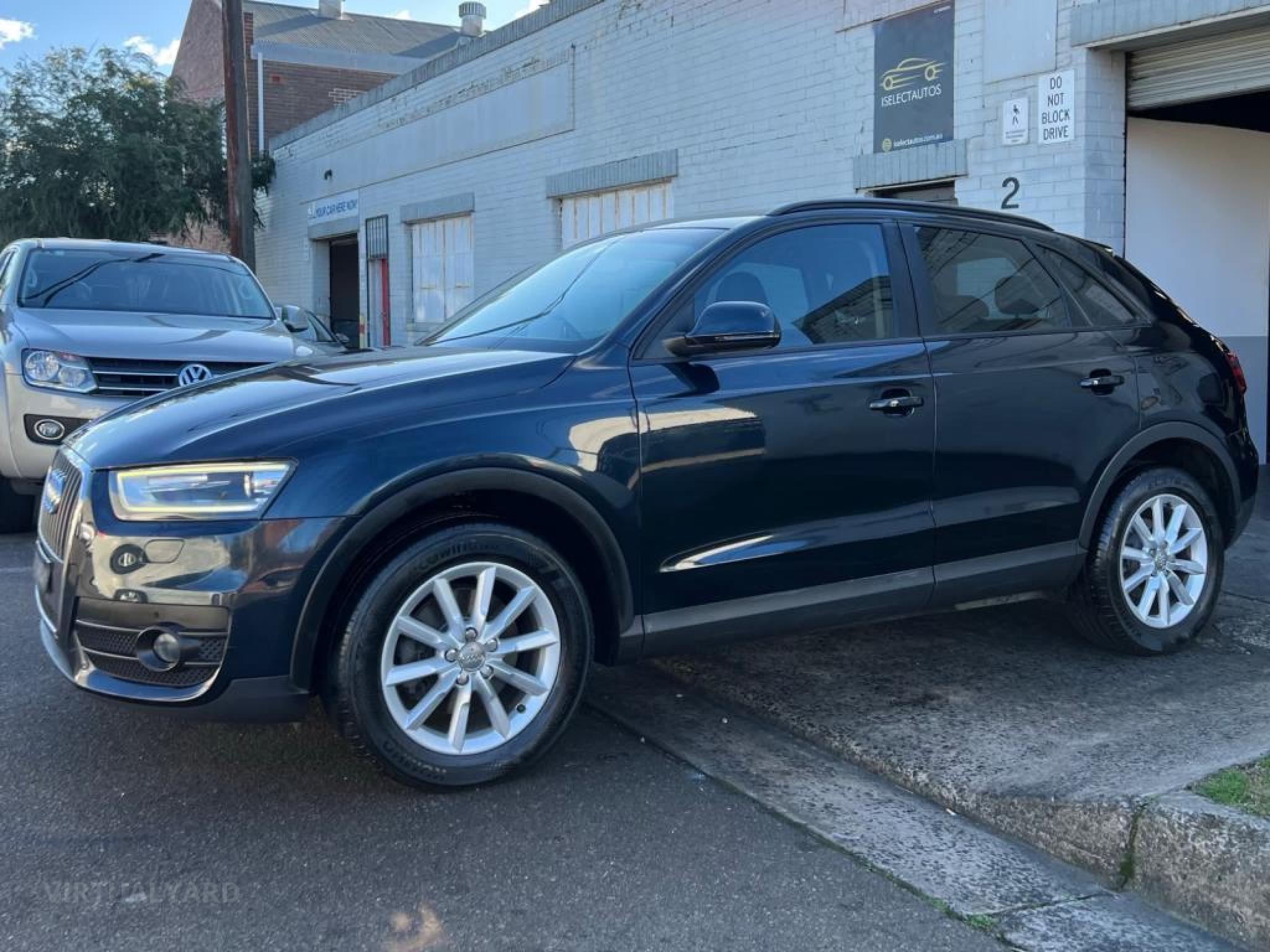 AUDI Q3