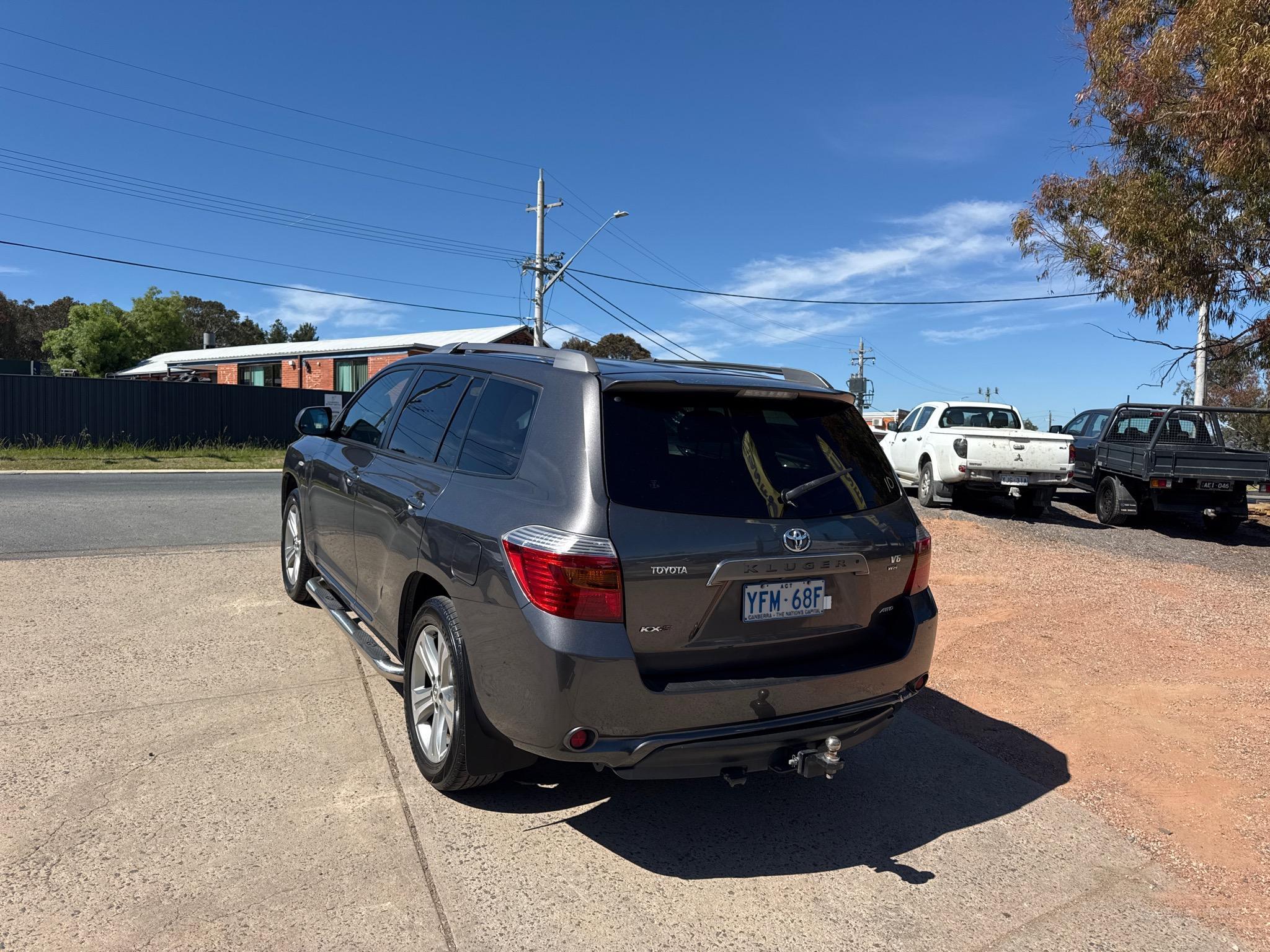 TOYOTA KLUGER