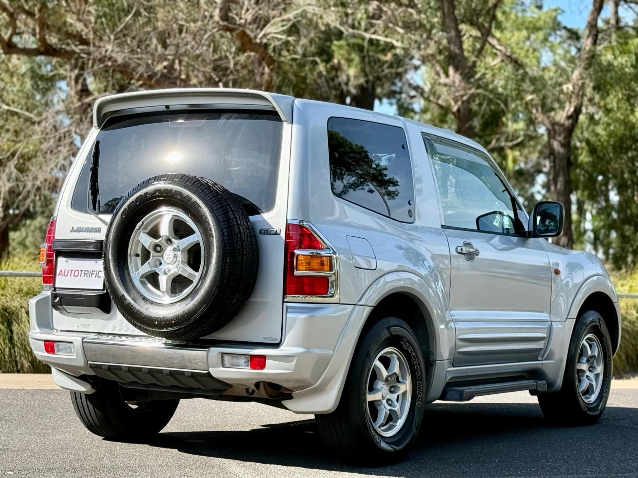 MITSUBISHI PAJERO