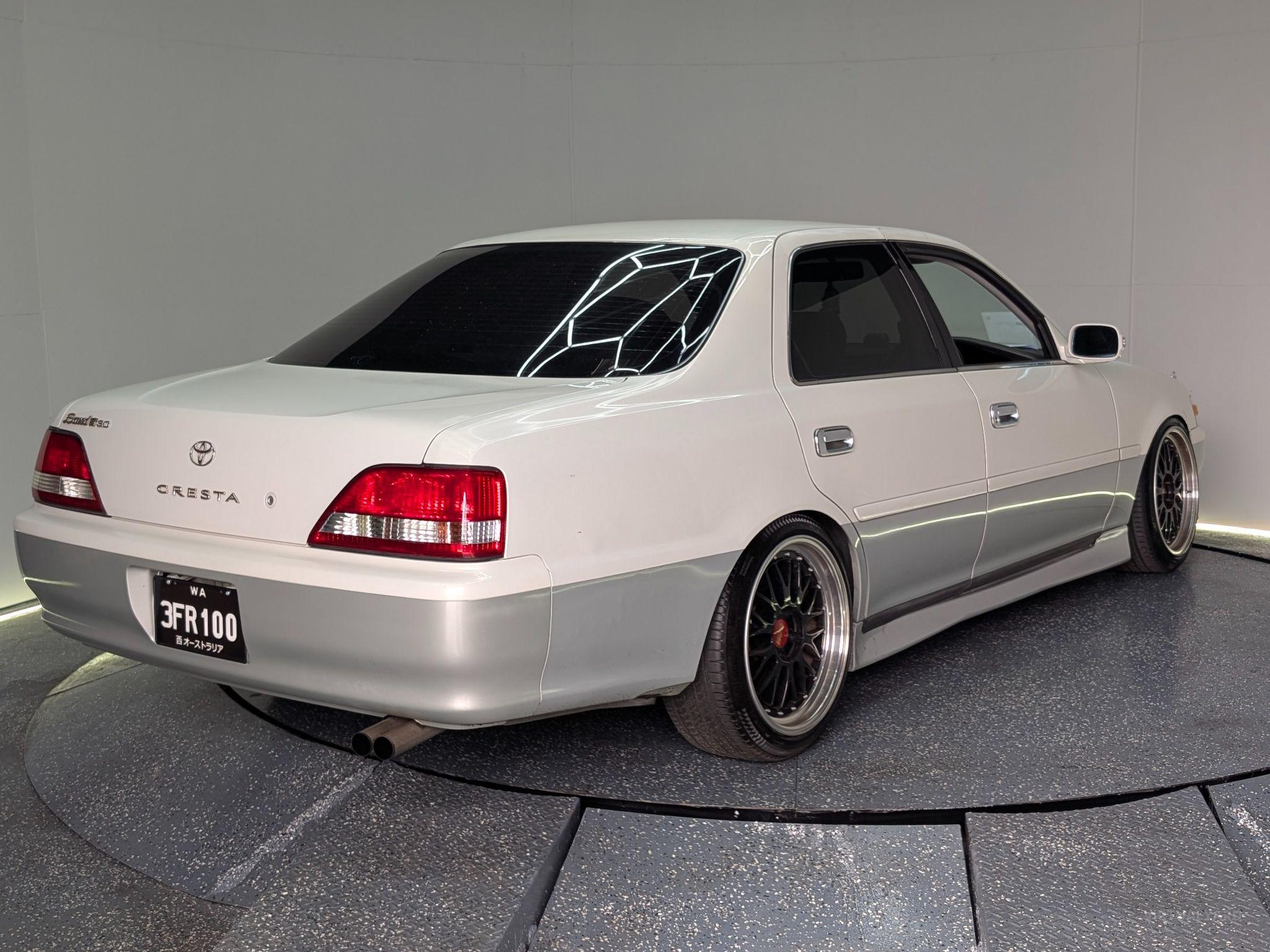 TOYOTA CRESTA