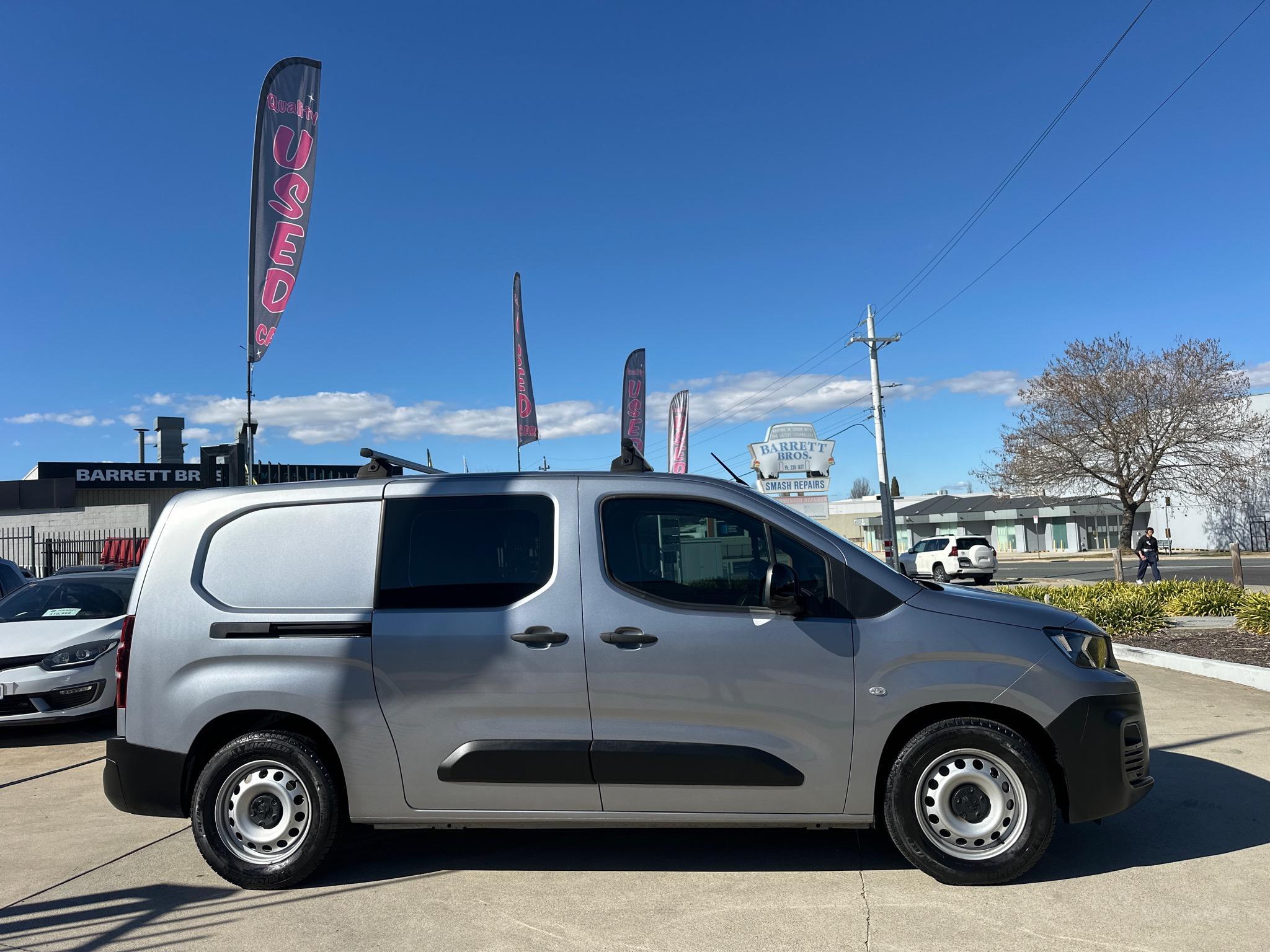 PEUGEOT e-PARTNER