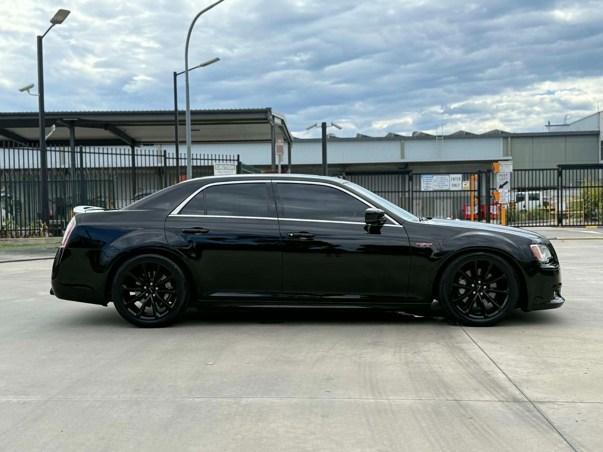CHRYSLER 300