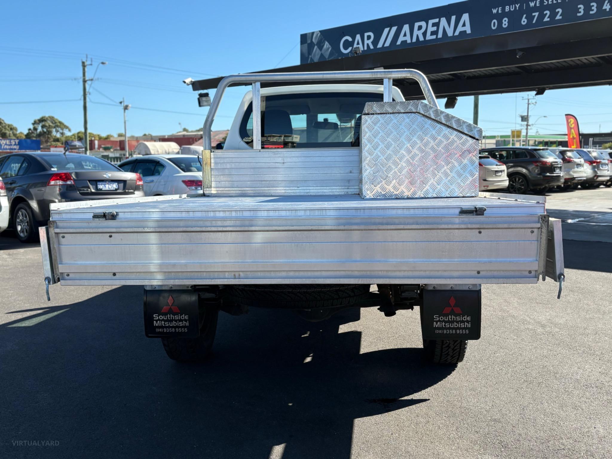MITSUBISHI TRITON