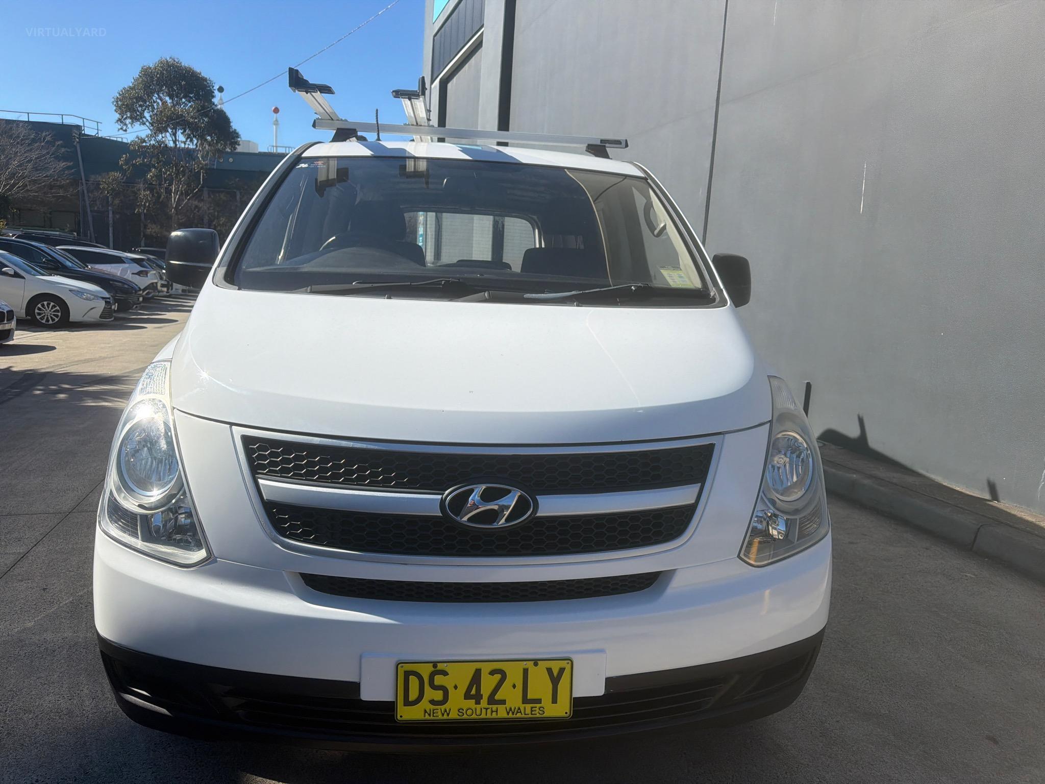 HYUNDAI ILOAD TQ2-V MY13 VAN 5DR MAN 6SP 1113KG 2.5DT image 17