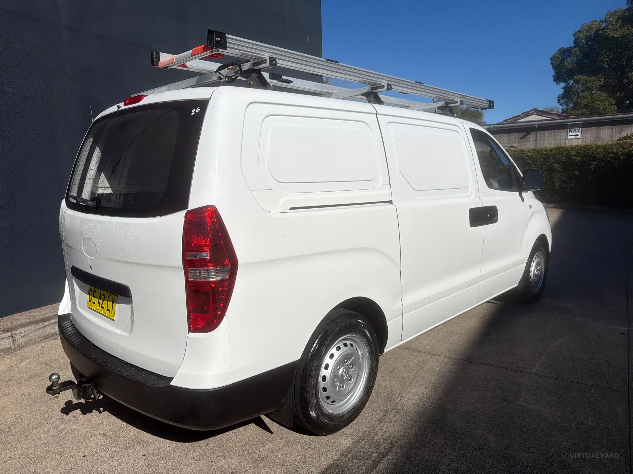 HYUNDAI ILOAD TQ2-V MY13 VAN 5DR MAN 6SP 1113KG 2.5DT image 3