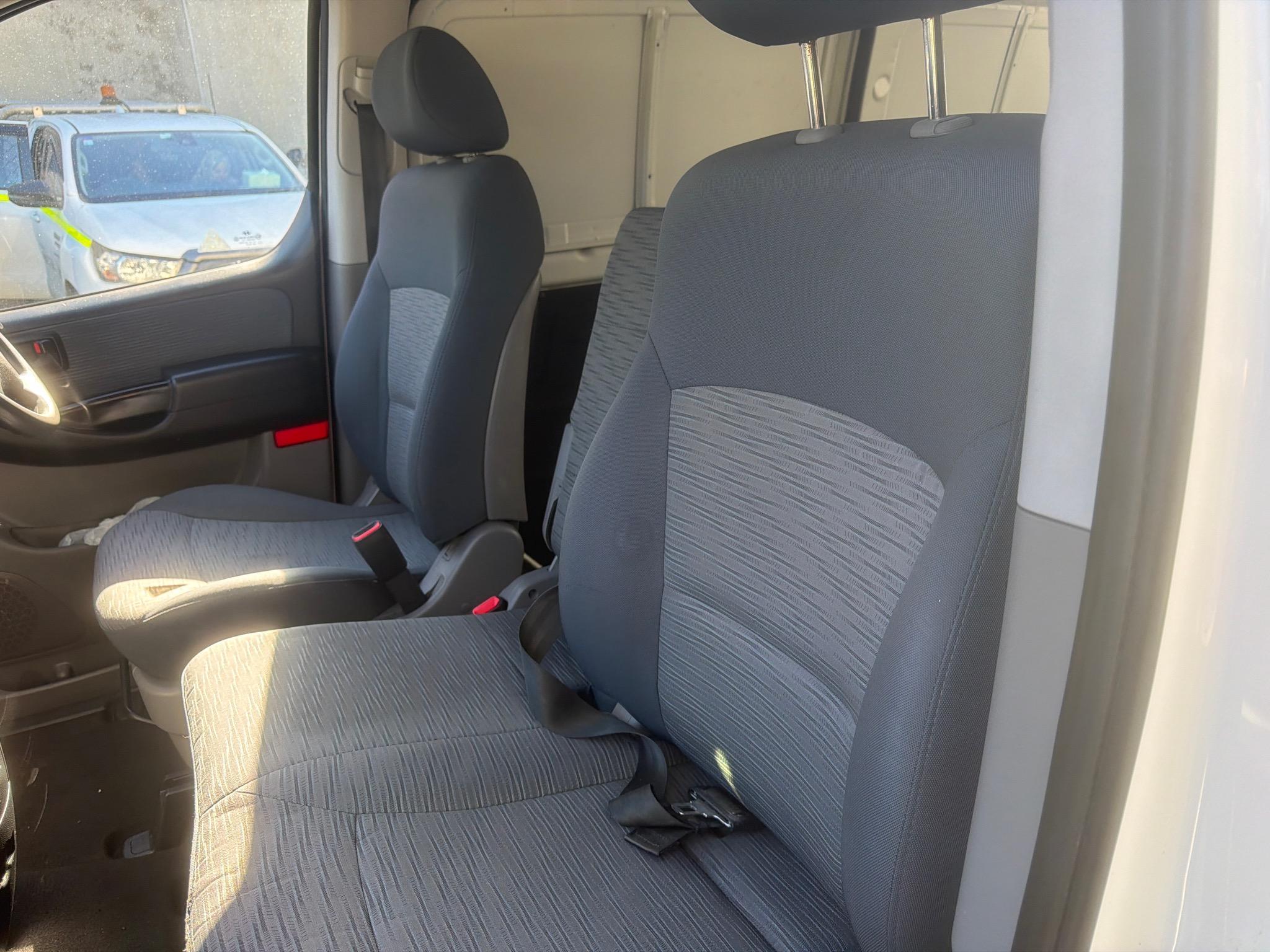 HYUNDAI ILOAD TQ2-V MY13 VAN 5DR MAN 6SP 1113KG 2.5DT image 16