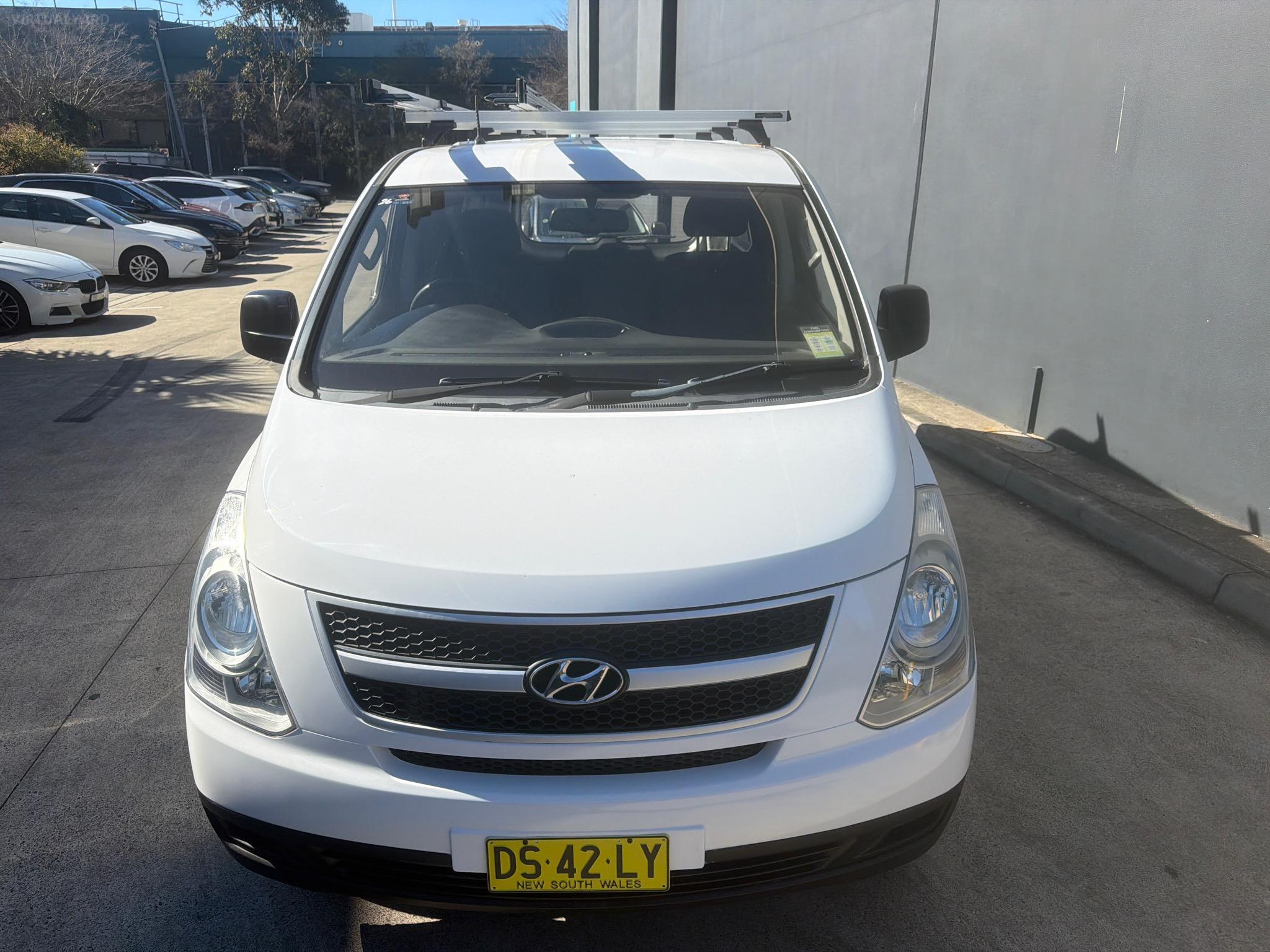 HYUNDAI ILOAD TQ2-V MY13 VAN 5DR MAN 6SP 1113KG 2.5DT image 19