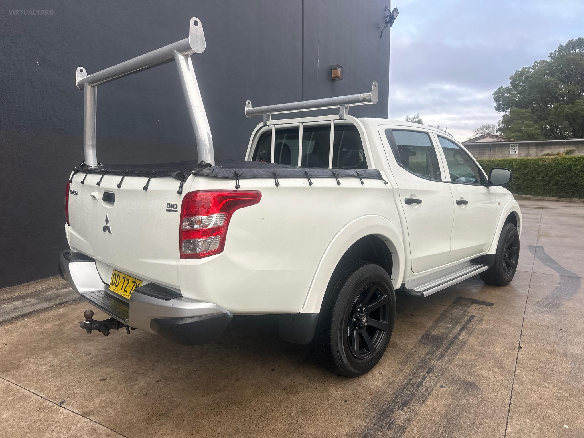 MITSUBISHI TRITON MQ MY17 GLX+ UTILITY DOUBLE CAB 4DR SPTS AUTO 5SP 4X4 985KG 2.4DT image 18
