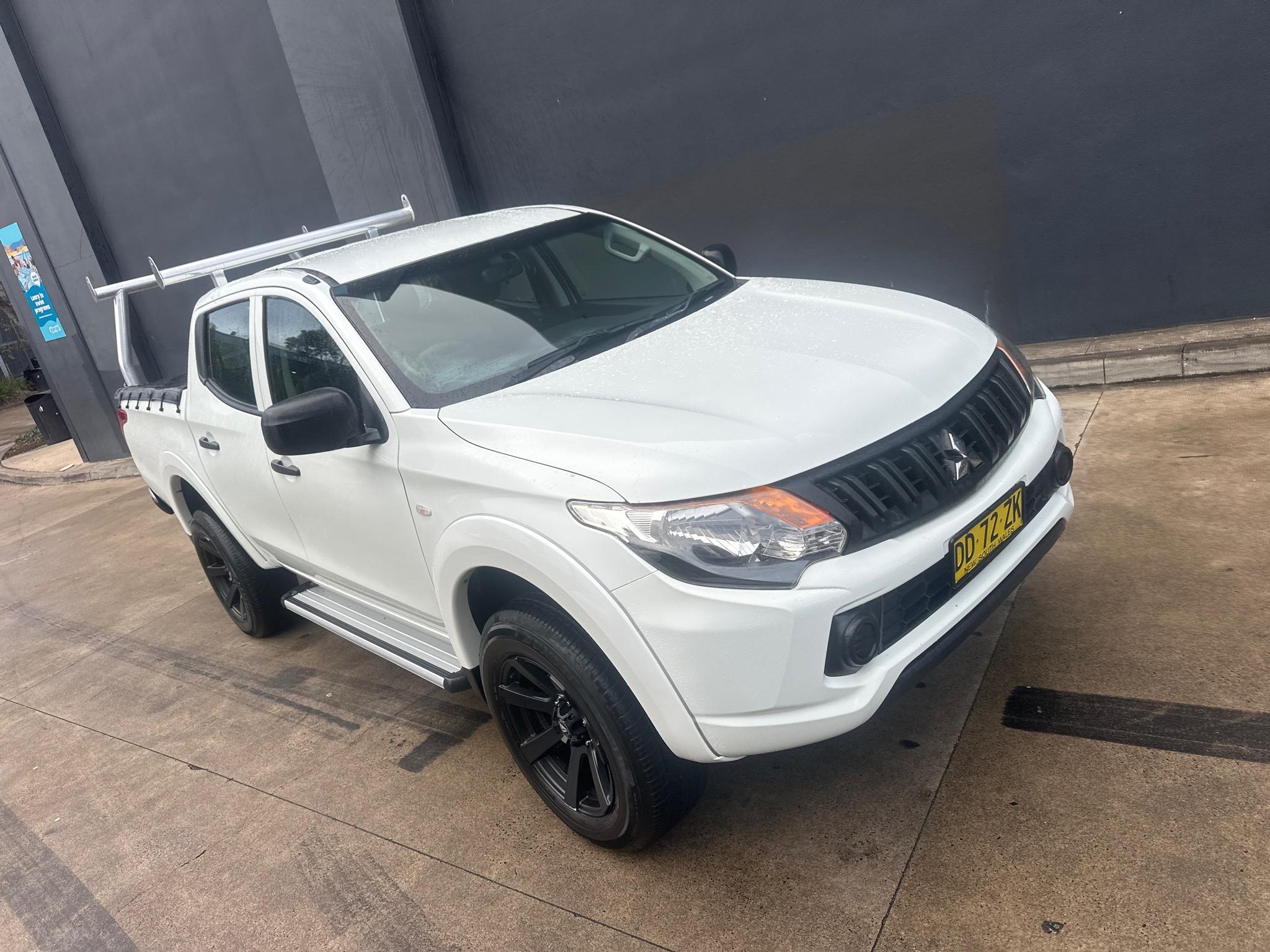 MITSUBISHI TRITON MQ MY17 GLX+ UTILITY DOUBLE CAB 4DR SPTS AUTO 5SP 4X4 985KG 2.4DT image 21