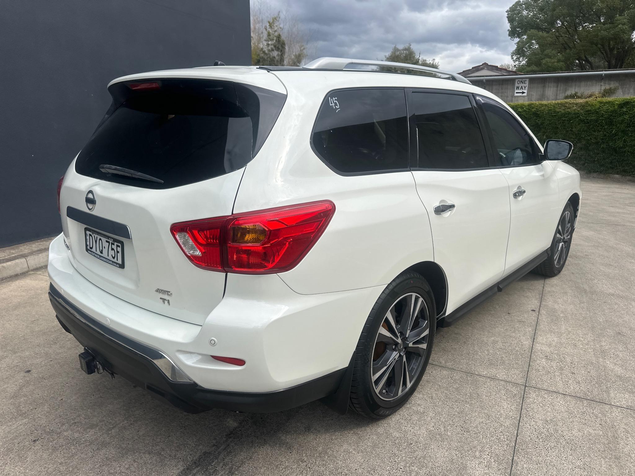 NISSAN PATHFINDER R52 SERIES II TI WAGON 7ST 5DR X-TRONIC 1SP 4WD 3.5I [MY17] image 16