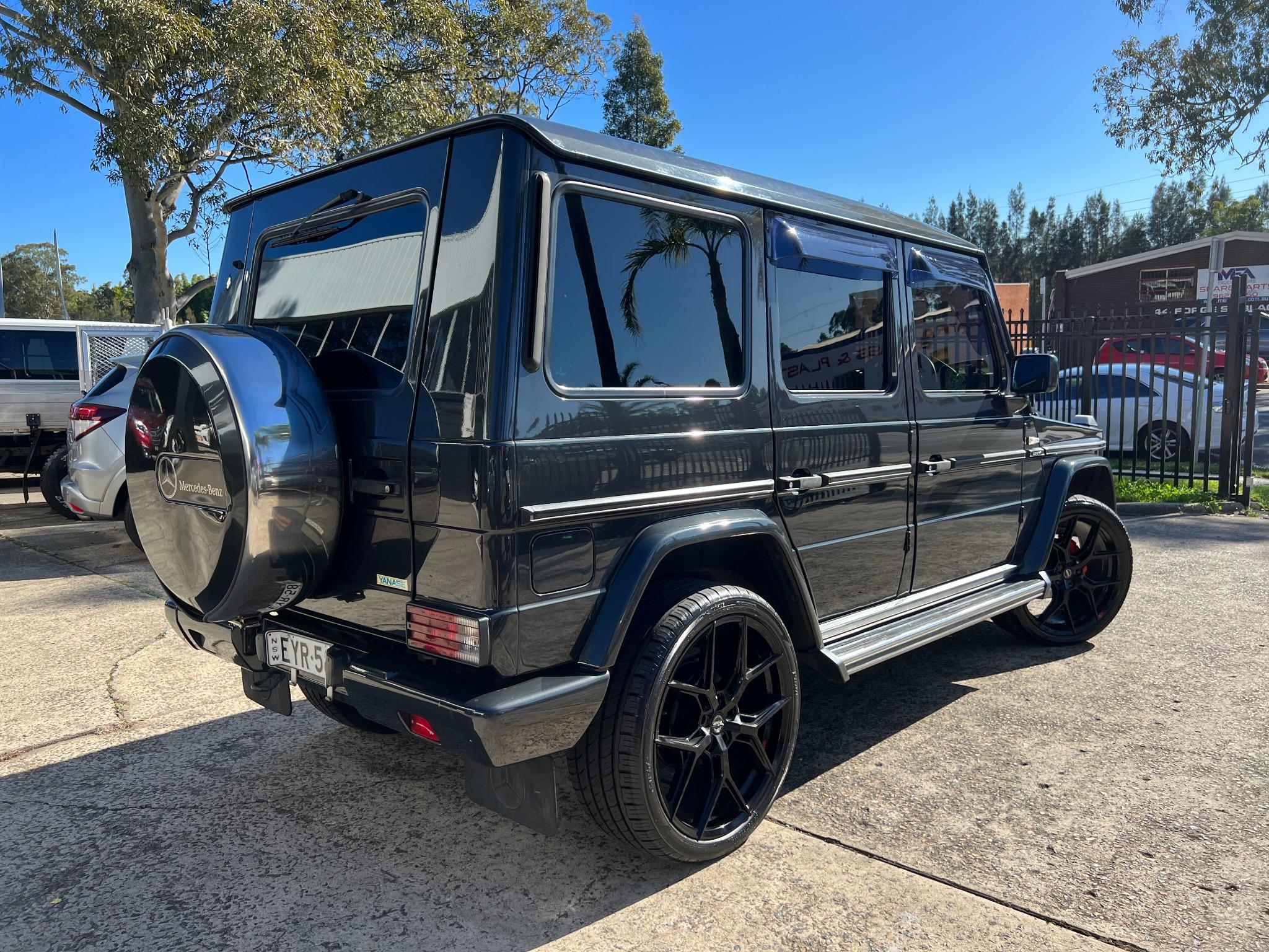 Mercedes-Benz G320