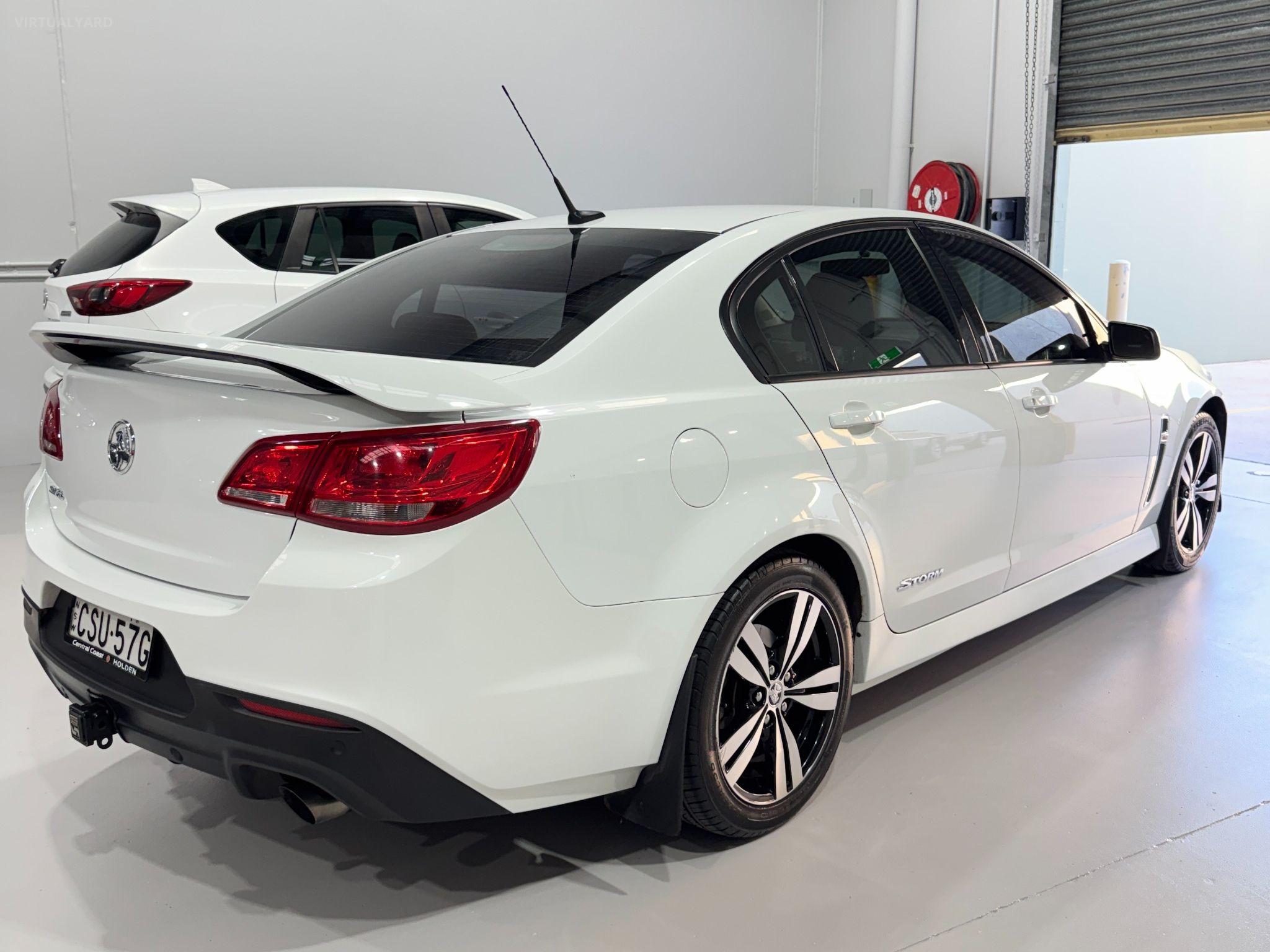 HOLDEN COMMODORE