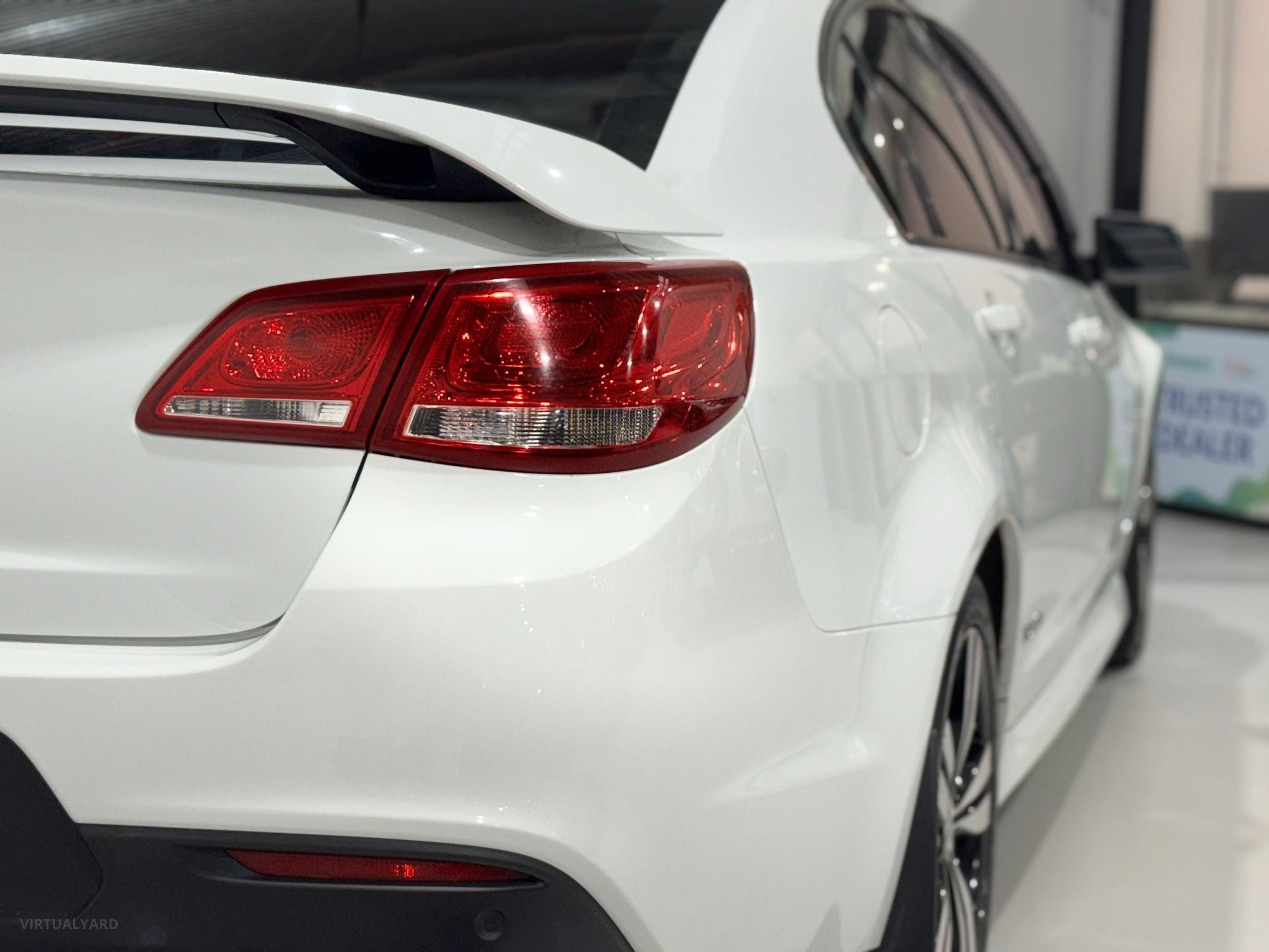 HOLDEN COMMODORE
