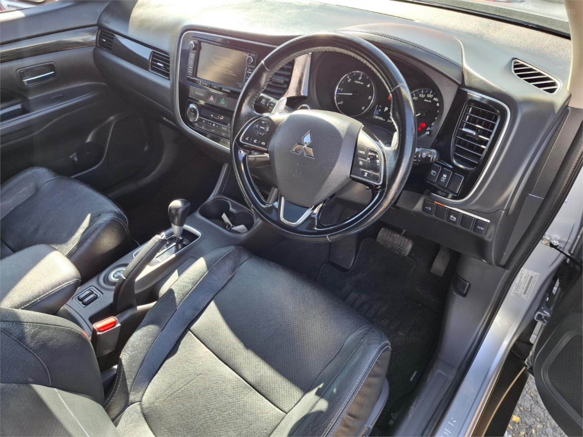 2016 MITSUBISHI OUTLANDER ZK EXCEED WAGON 7ST 5DR SPTS AUTO 6SP 4WD 2.2DT [MY16] image 9