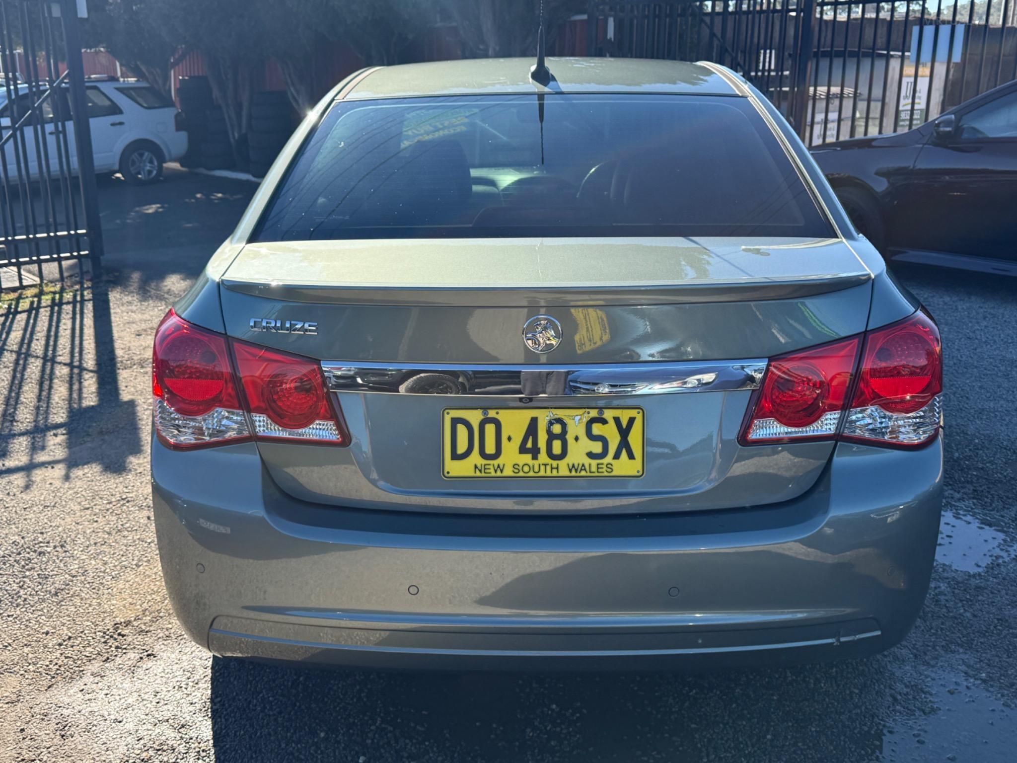 HOLDEN CRUZE