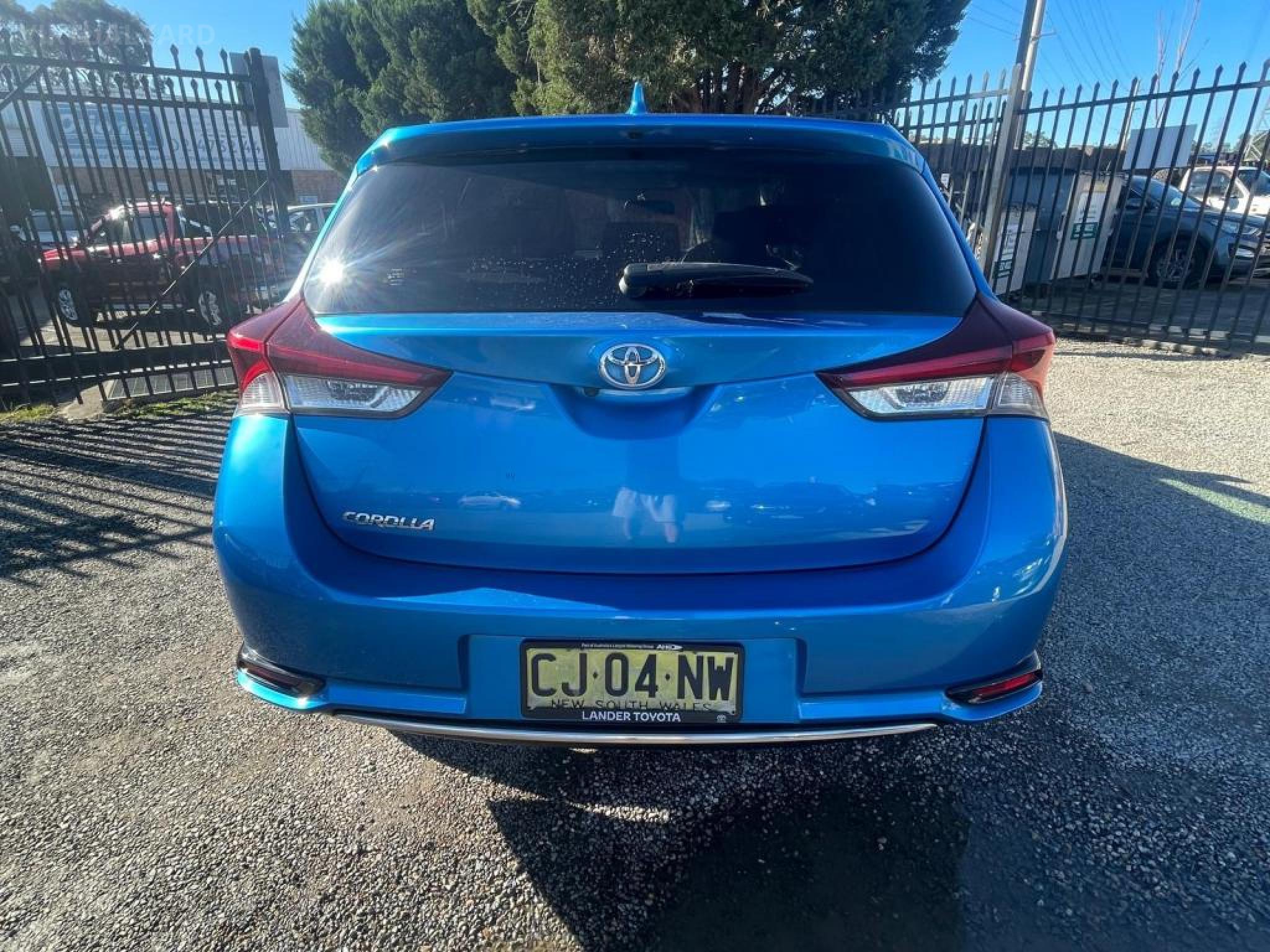 TOYOTA COROLLA