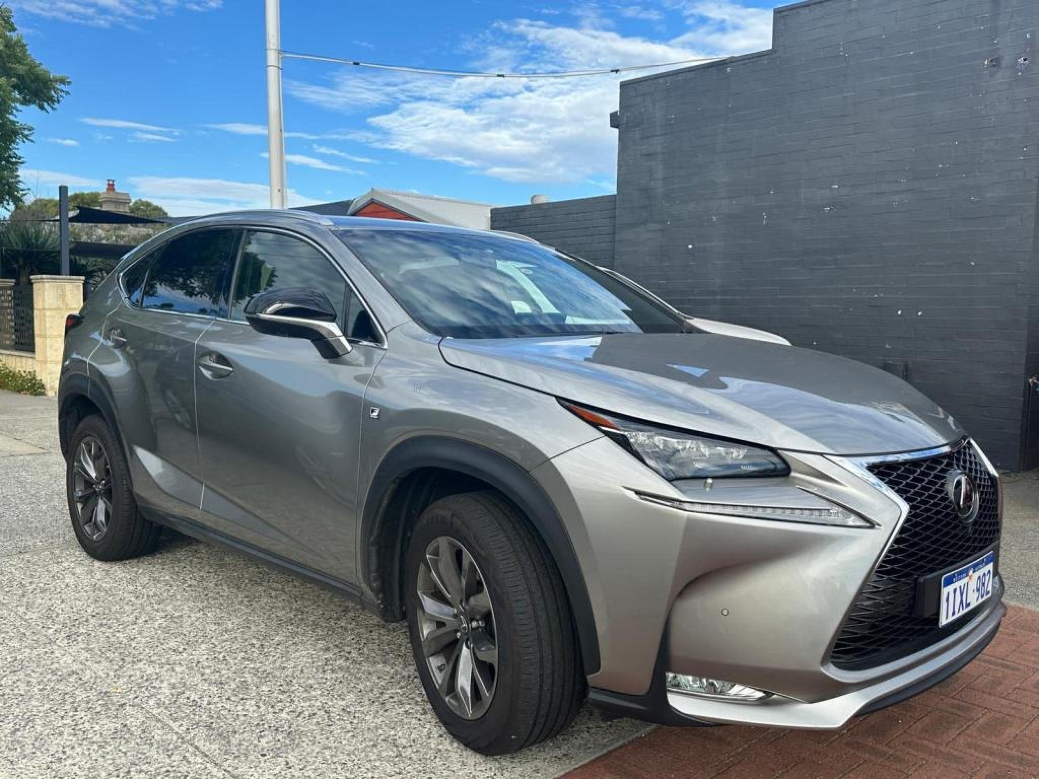 LEXUS NX200t