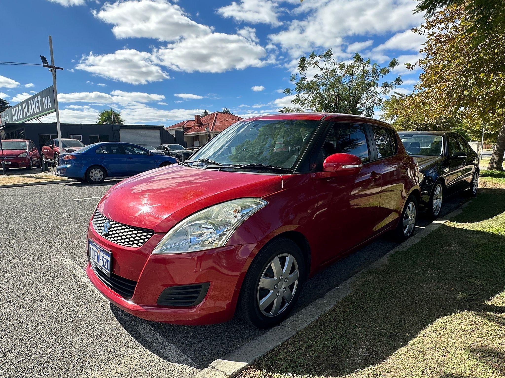 SUZUKI SWIFT