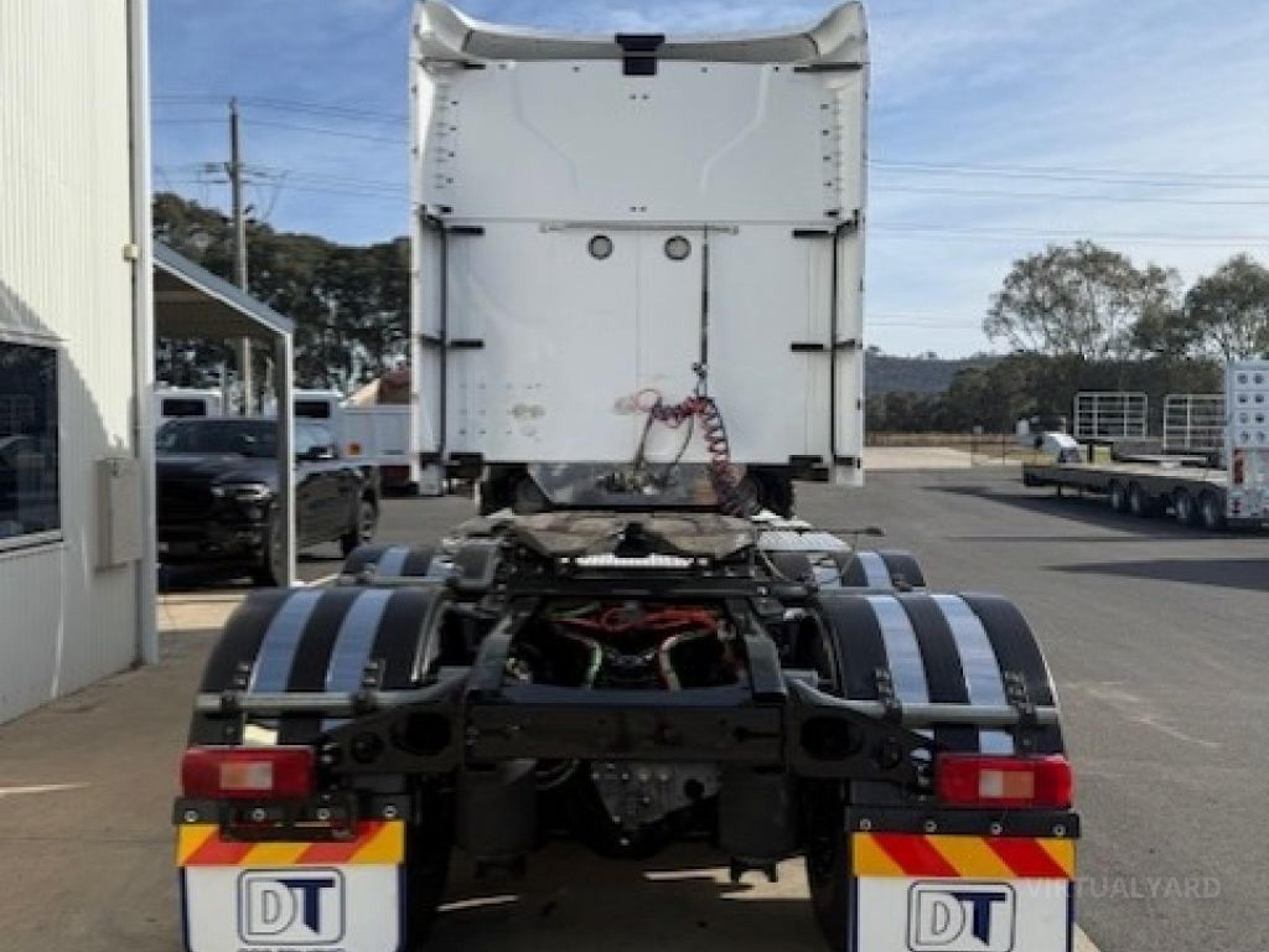Mack SUPERLINER CLXT SLEEPER - DT40