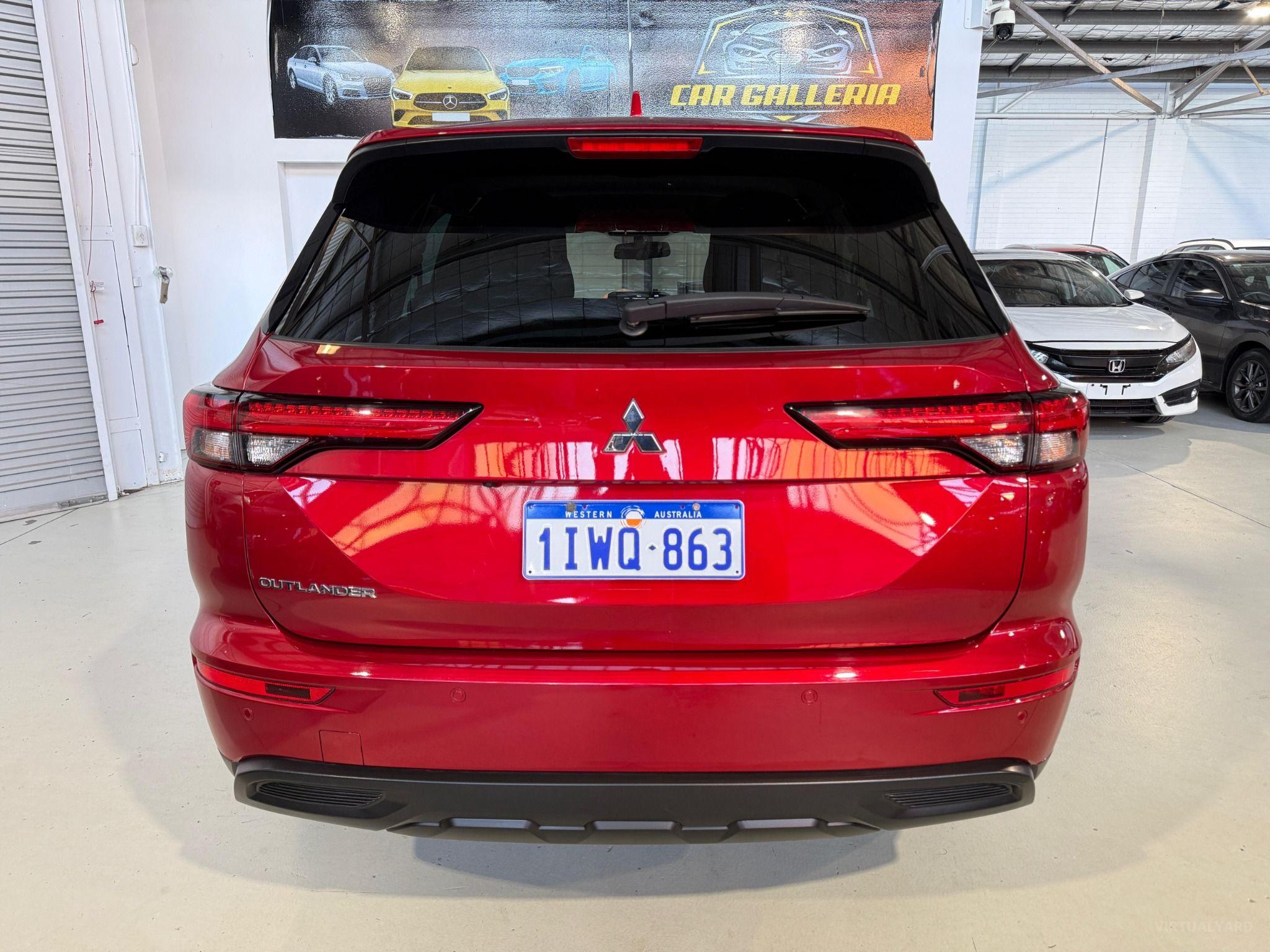 MITSUBISHI OUTLANDER