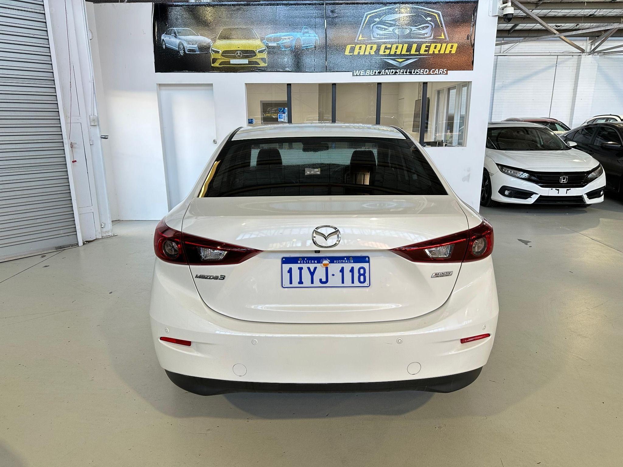 MAZDA MAZDA3